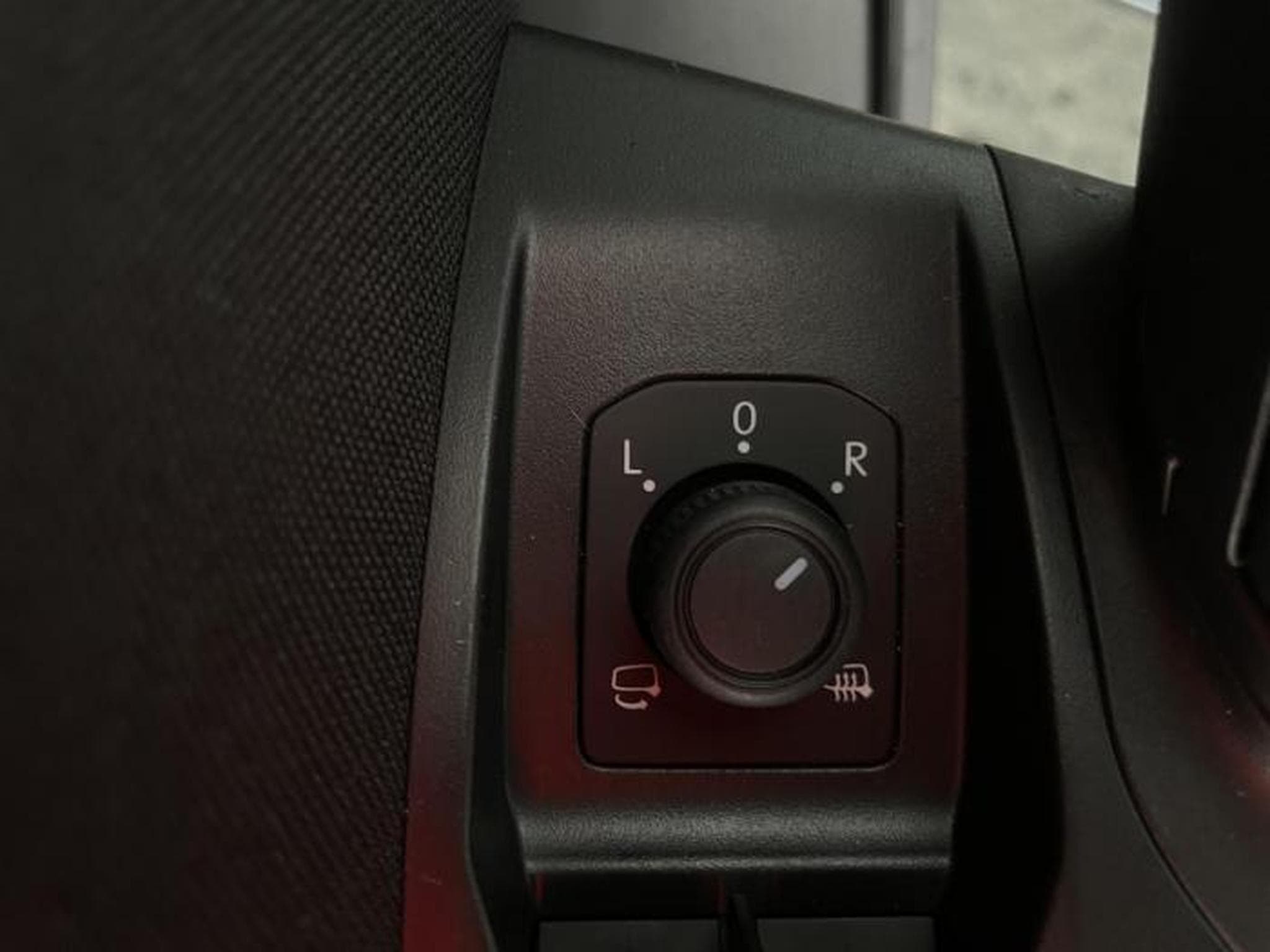 Cupra Leon 1.5 eTSI 110kW (2026) - Photo 22