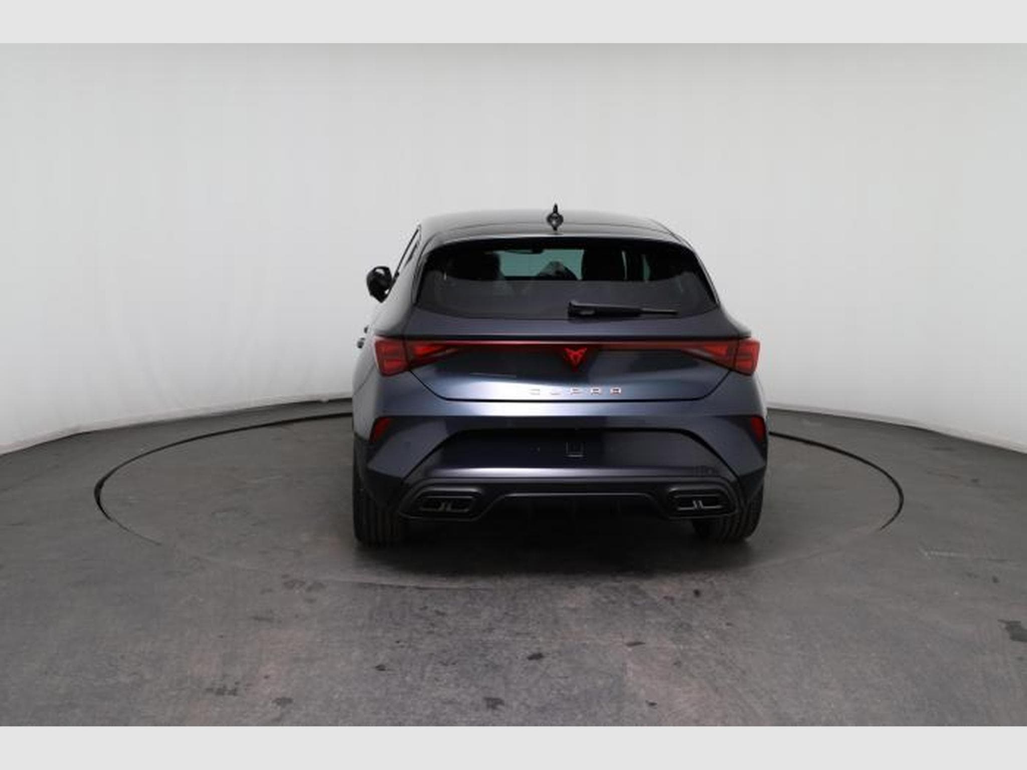 Cupra Leon 1.5 eTSI 110kW (2026) - Photo 6