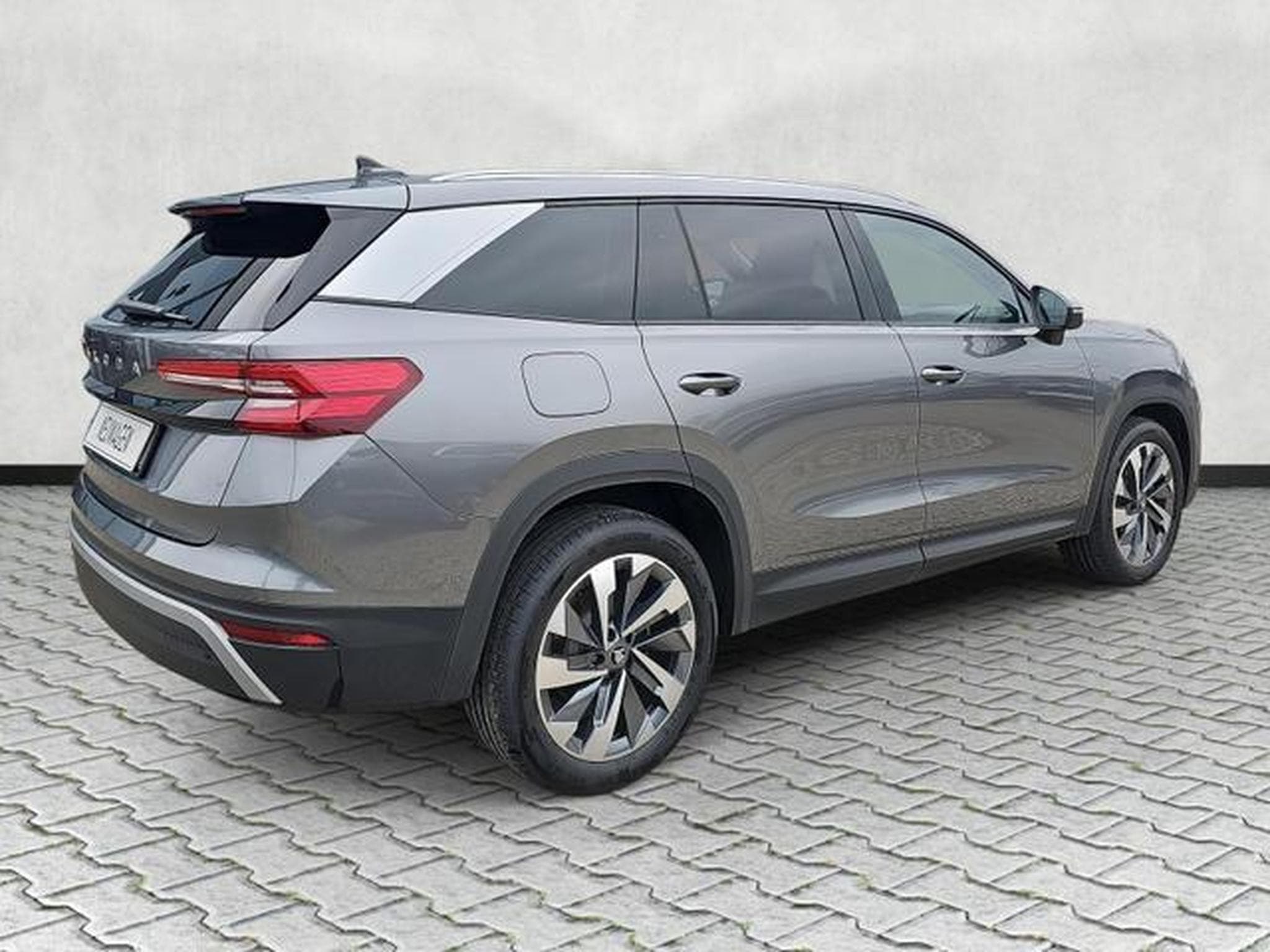 Skoda Kodiaq 2.0 TDI 110 kW Selection (2026) - Photo 7