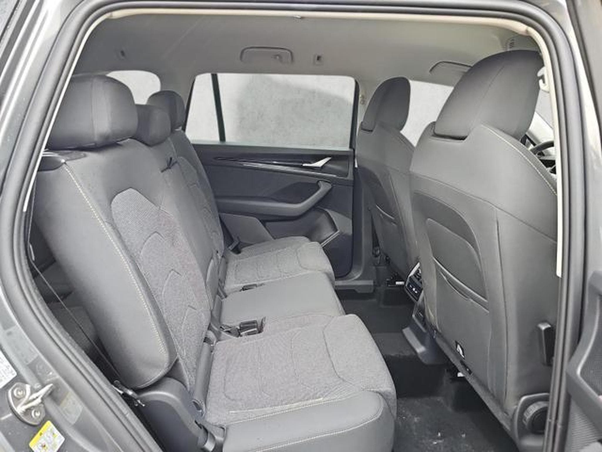 Skoda Kodiaq 2.0 TDI 110 kW Selection (2026) - Photo 13