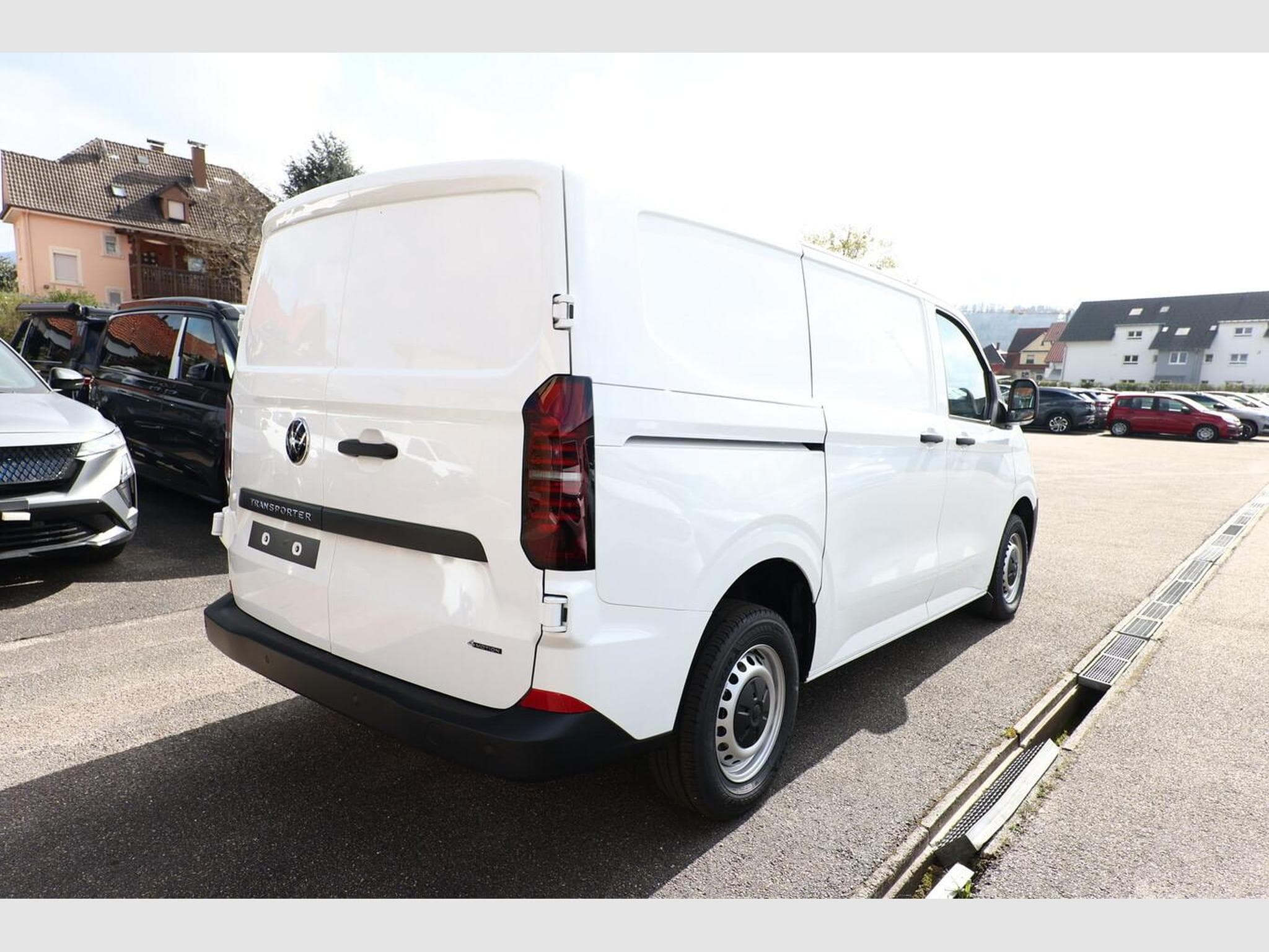 VW T7 Transporter AT8 4M (2026) - Photo 3