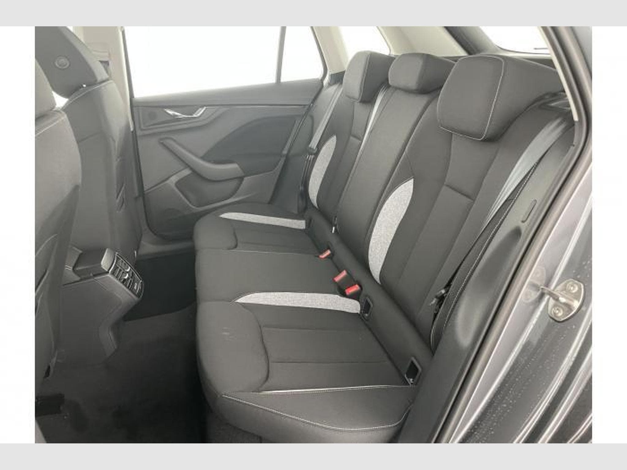 Skoda Kamiq Limited Edition Plus (2026) - Photo 13