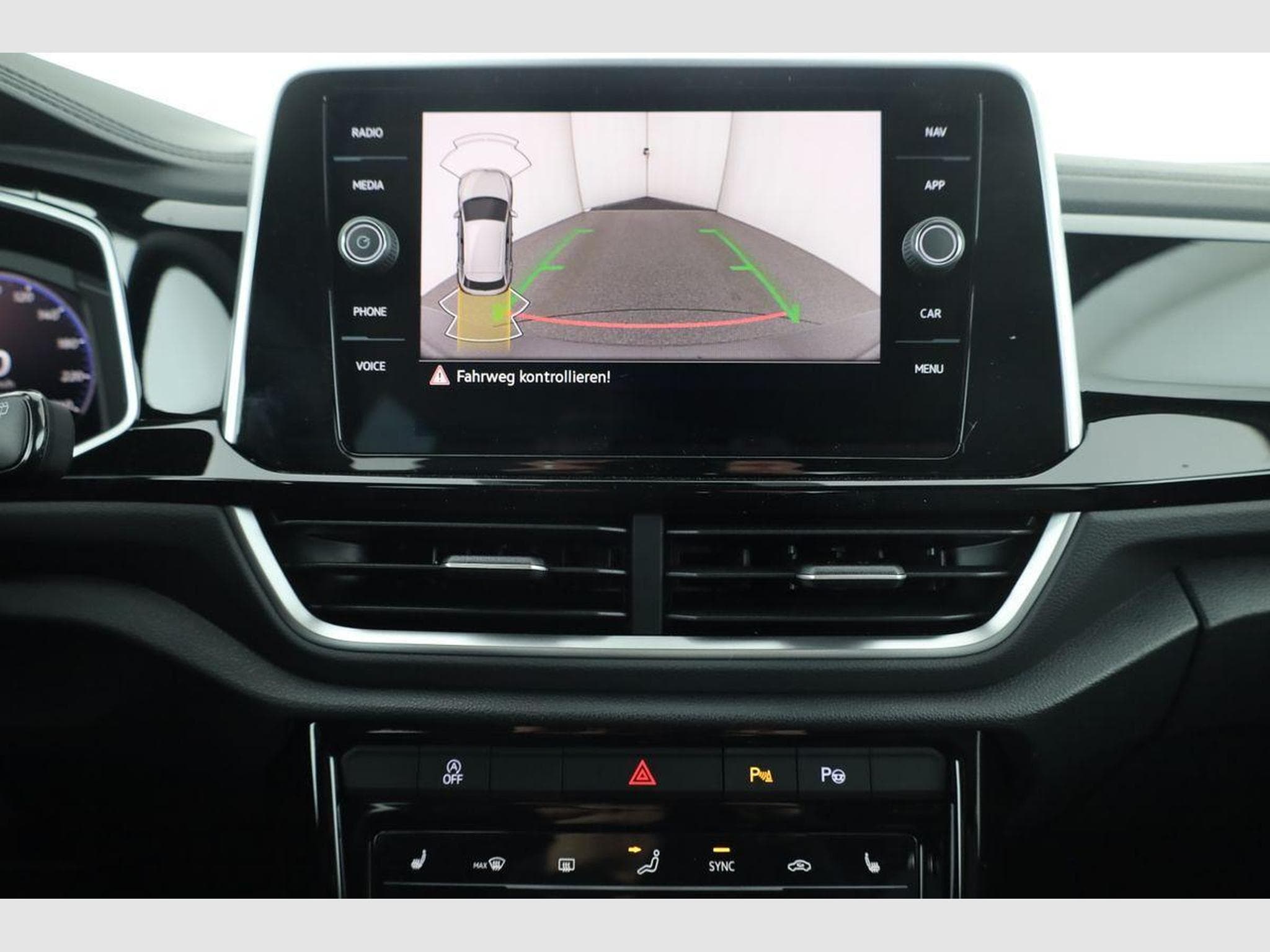 VW T-Roc R-Line (2025) - Photo 6