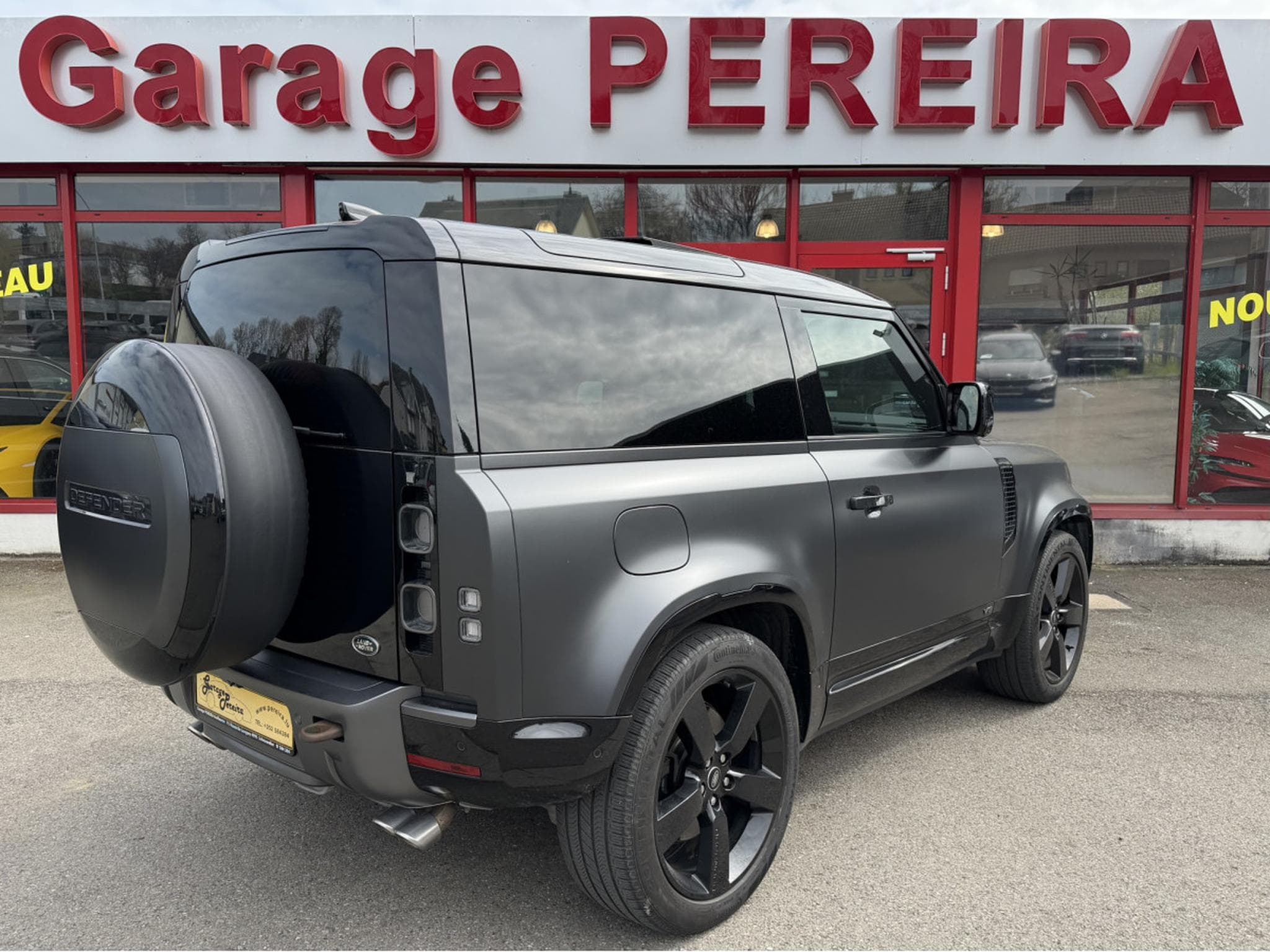 Land-Rover Defender 90 V8 P525 MERDIAN HEAD UP PANO CUIR NAVI (2023) - Foto 3