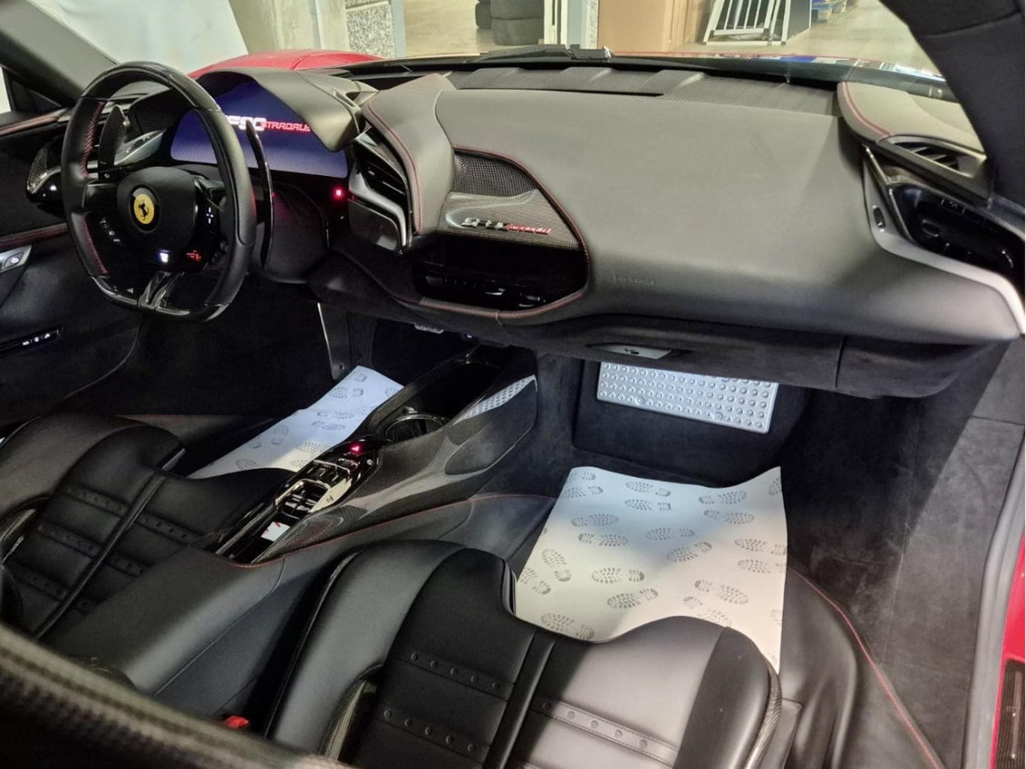 Ferrari SF90 DAYTONA RACING SEATS FULL ELECTRIC CARBON LIFT JBL (2022) - Foto 6