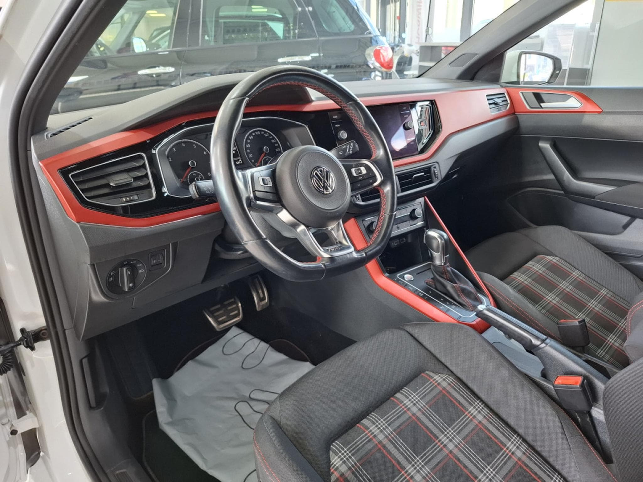 VW Polo 2.0 GTI 200 DSG,1 HAND, NAVI, KEYLESS, CARPLAY, (2019) - Foto 11