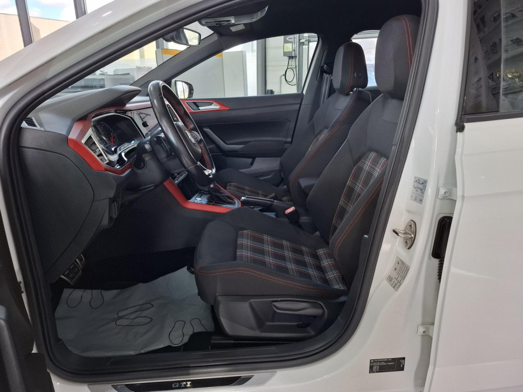 VW Polo 2.0 GTI 200 DSG,1 HAND, NAVI, KEYLESS, CARPLAY, (2019) - Foto 8