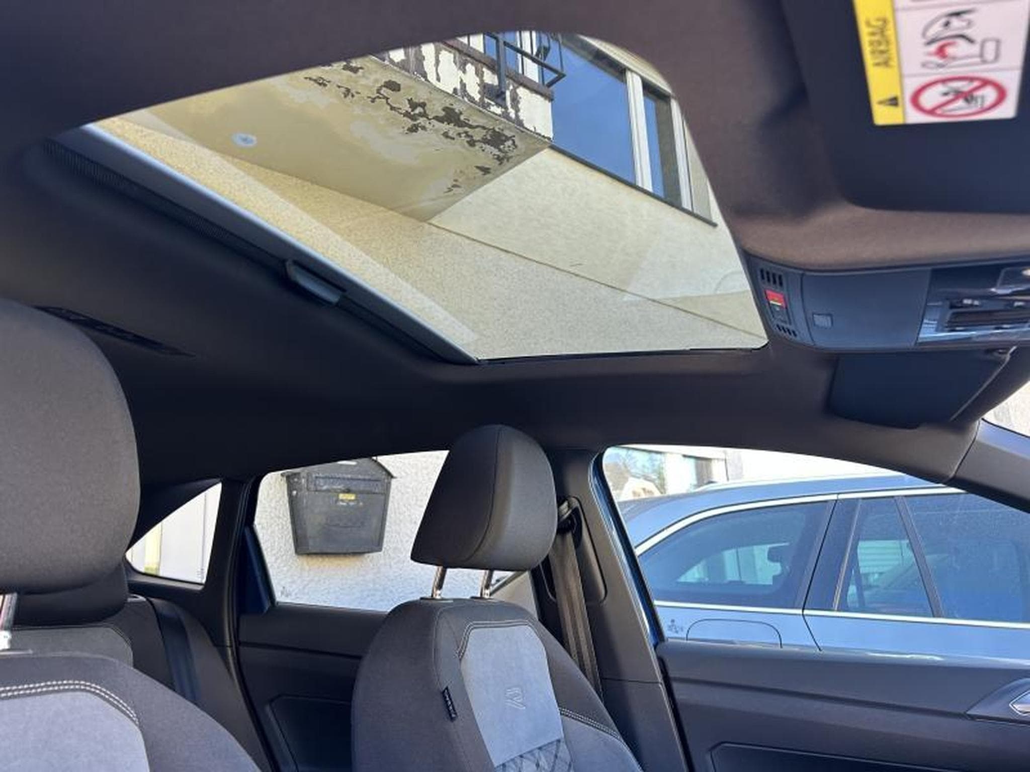 VW Taigo R-Line (2022) - Photo 12