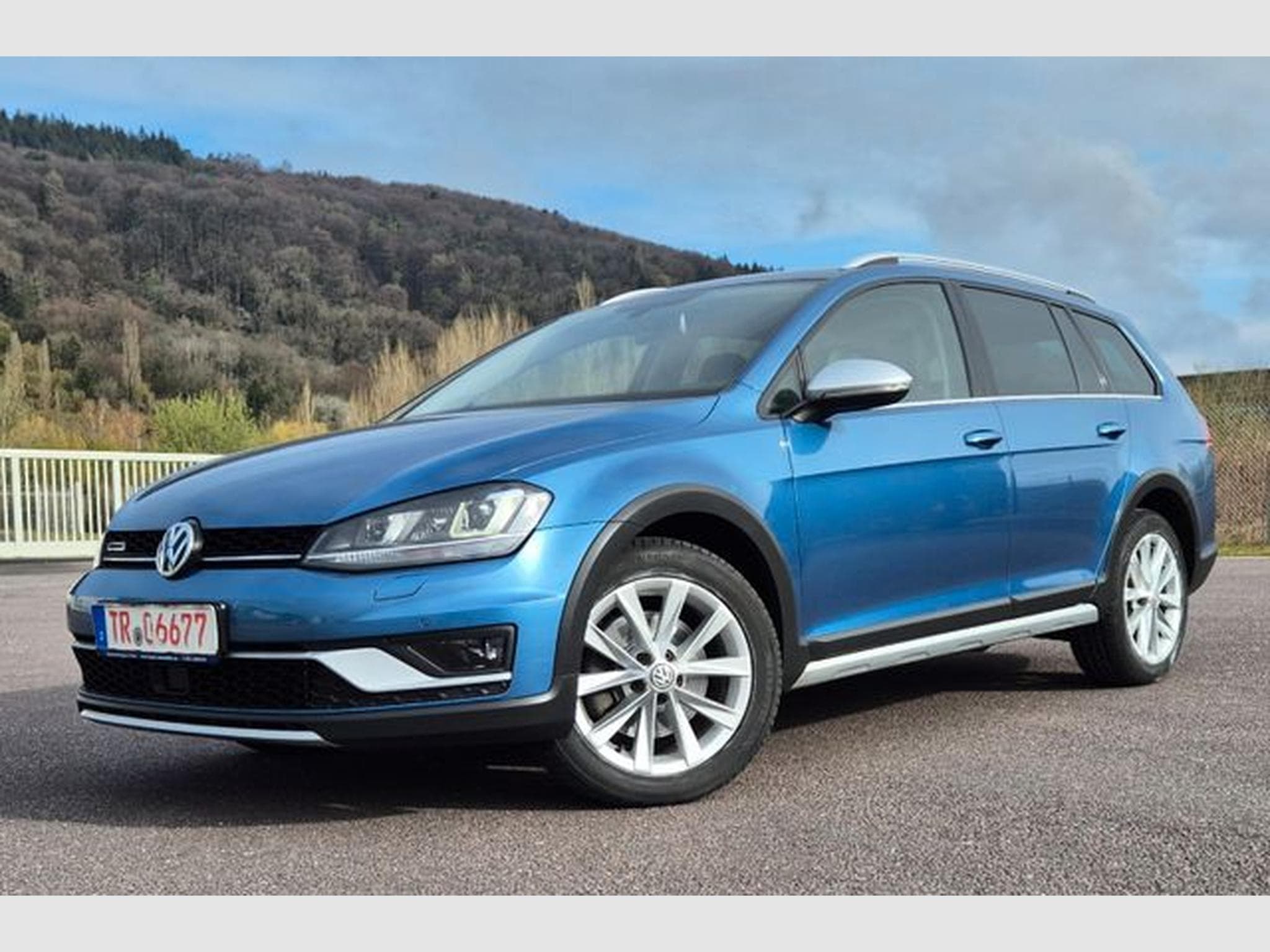 VW Golf Golf VII Alltrack Variant BMT 4Motion, AHK. (2016) - Photo 1
