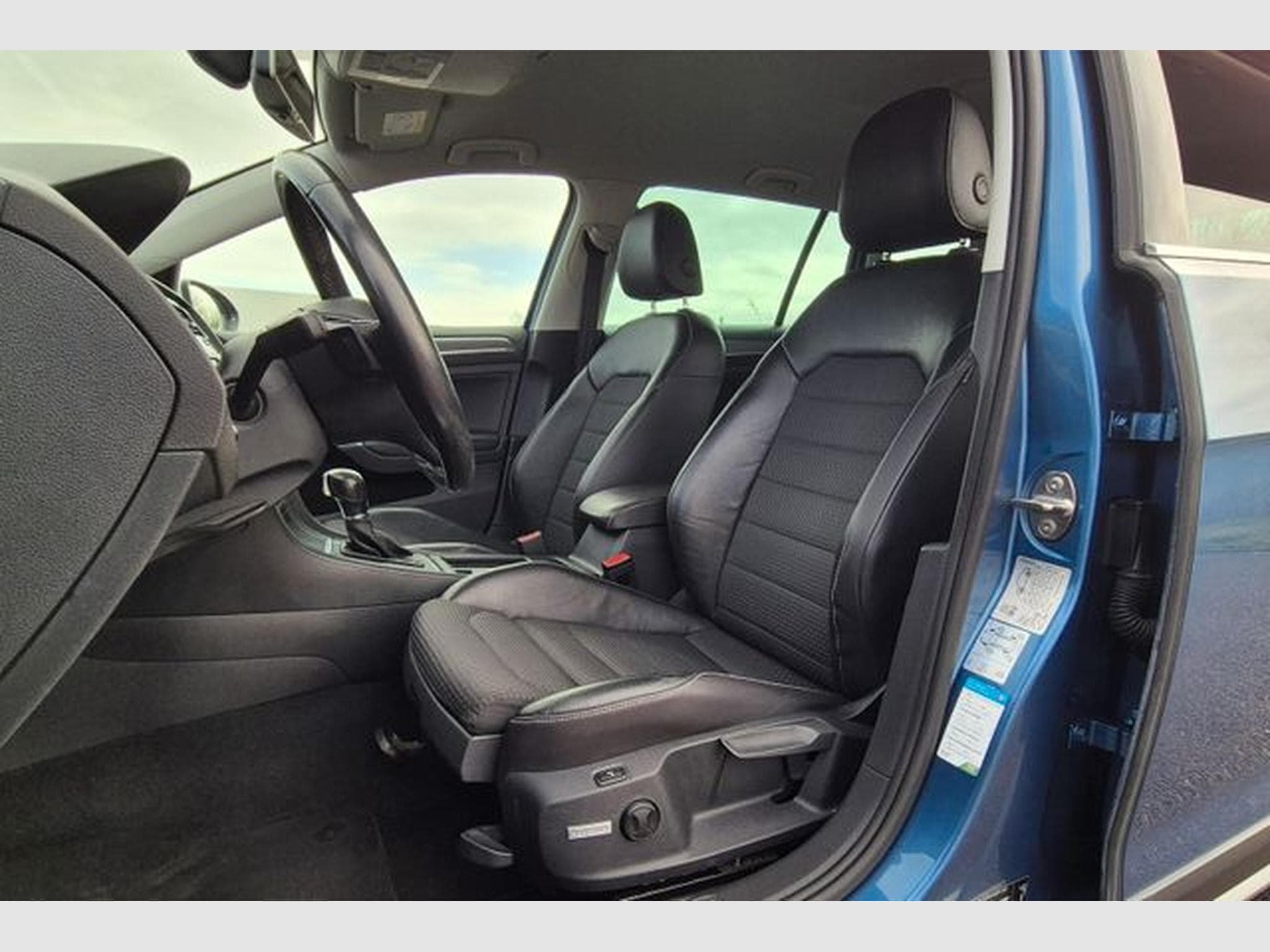 VW Golf Golf VII Alltrack Variant BMT 4Motion, AHK. (2016) - Photo 15