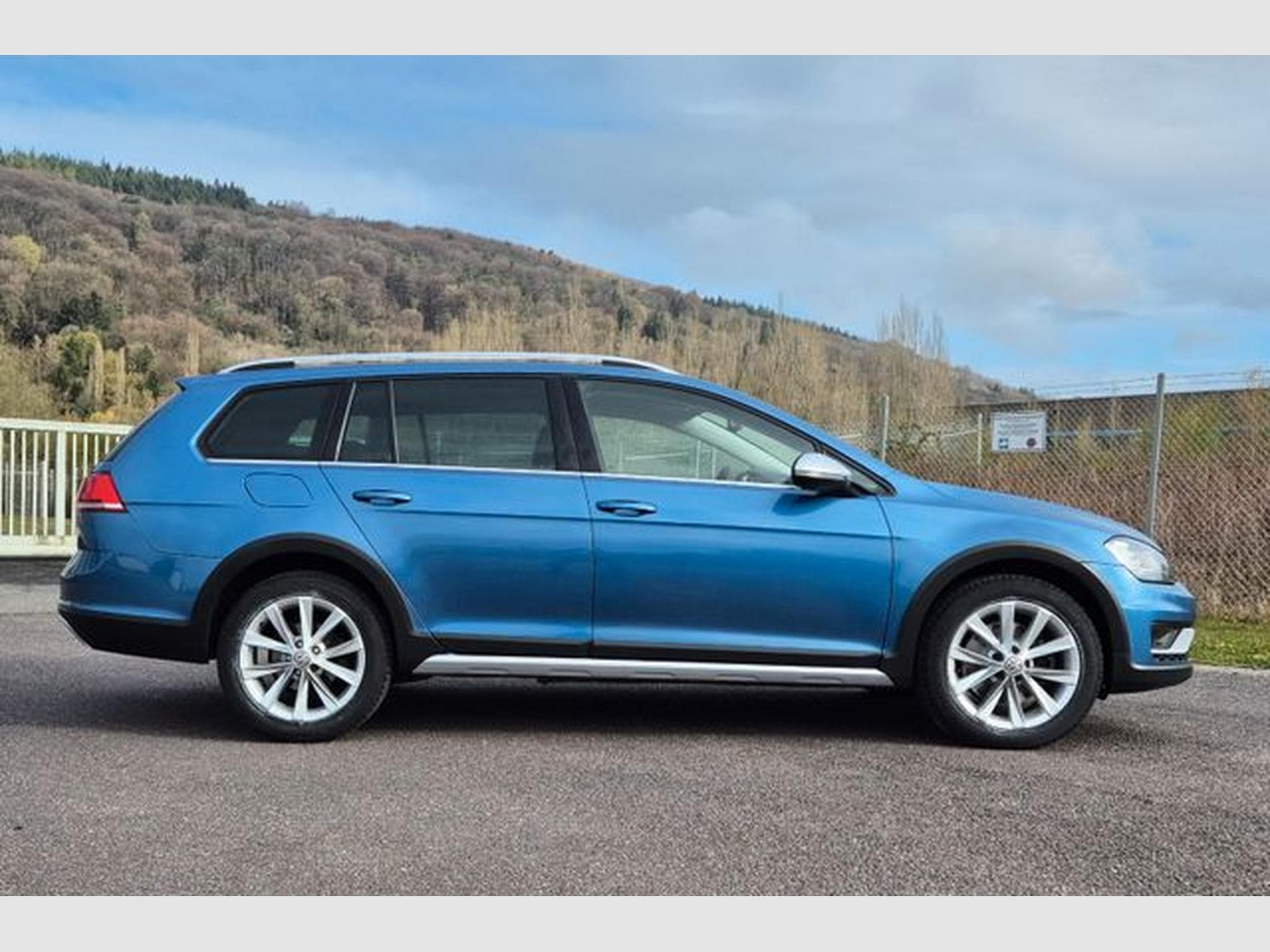 VW Golf Golf VII Alltrack Variant BMT 4Motion, AHK. (2016) - Photo 8