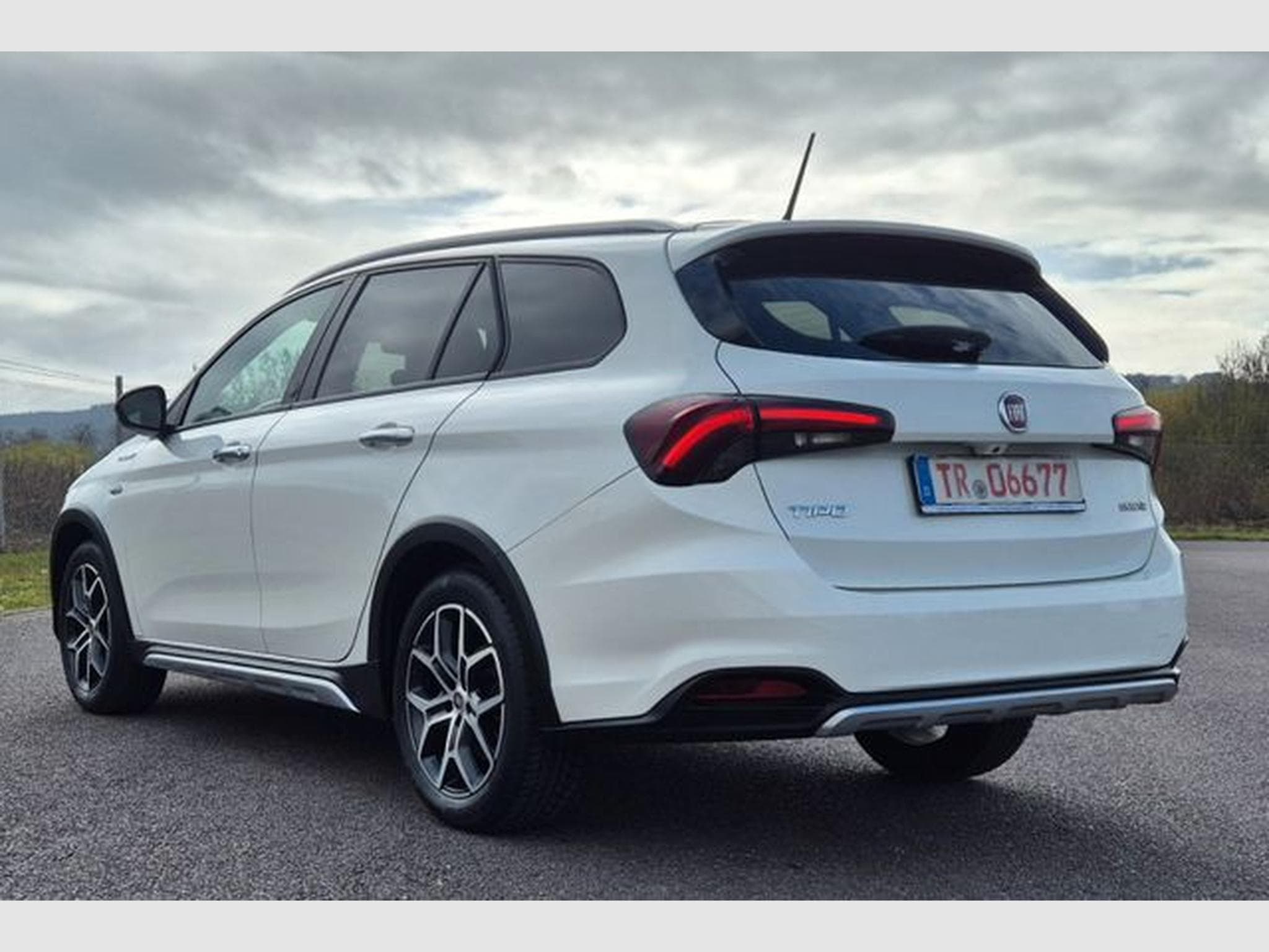 Fiat Tipo Tipo Red Mild-Hybride 130 Autom. (2023) - Photo 3