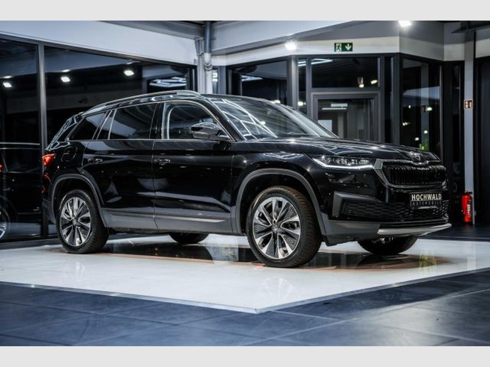 Skoda Kodiaq Kodiaq 2.0 TDI DSG Tour 4x4 NAVI LED RFK 7-Sitz (2022) - Photo 6