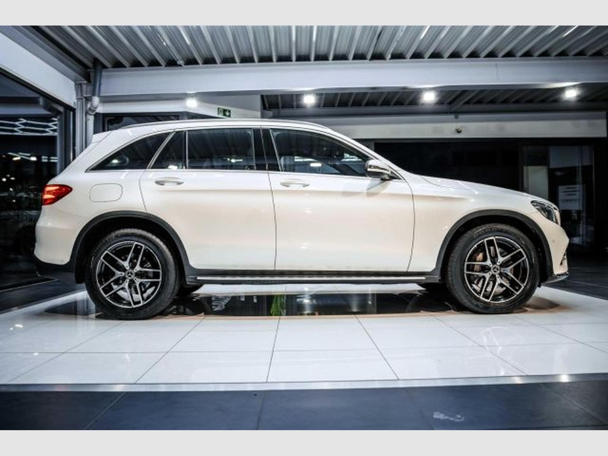 Mercedes GLC 250 GLC 250 d Autom. 4M AMG Line NAVI STAHZG ILS LED (2018) - Photo 7