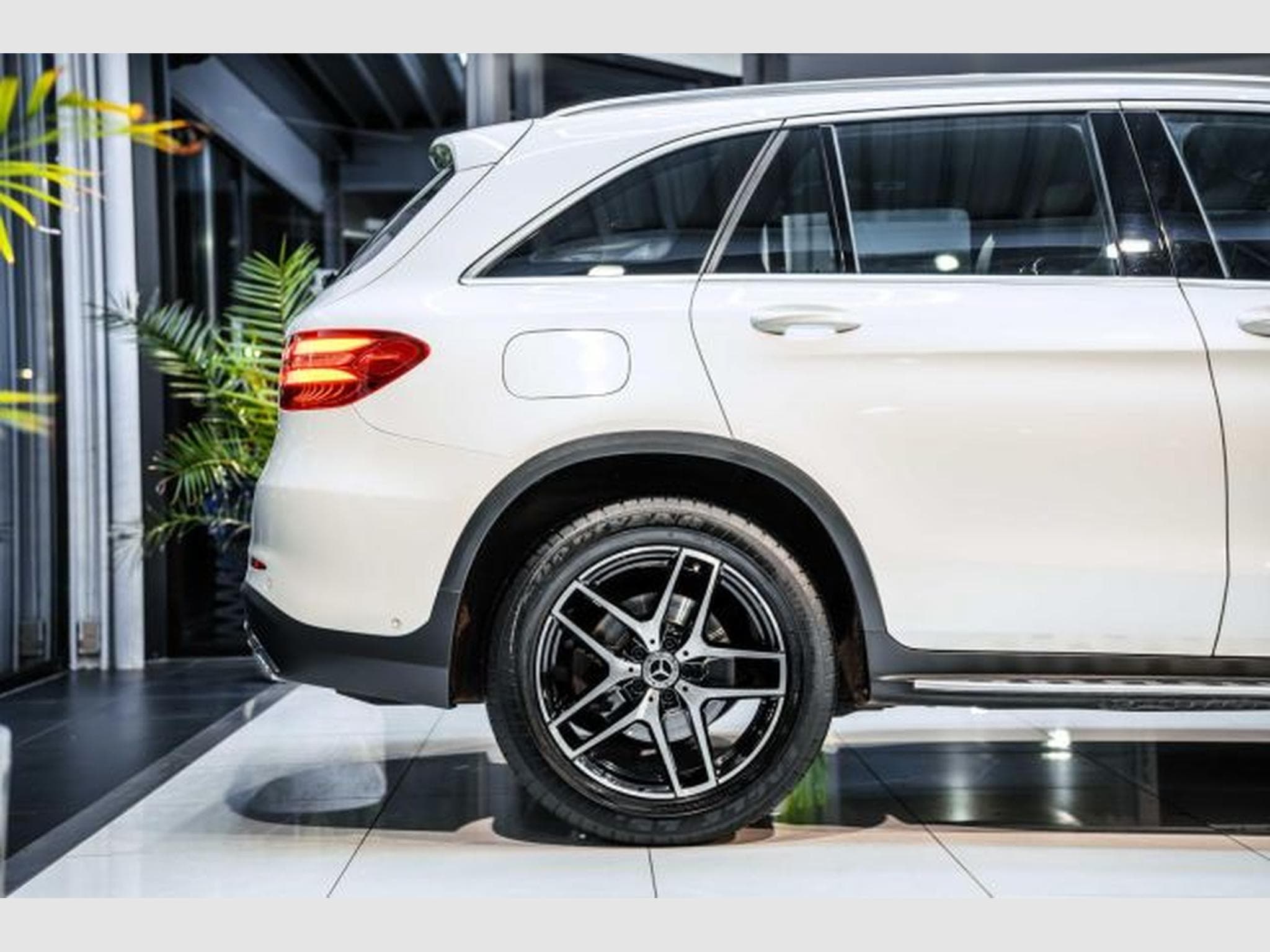 Mercedes GLC 250 GLC 250 d Autom. 4M AMG Line NAVI STAHZG ILS LED (2018) - Photo 8