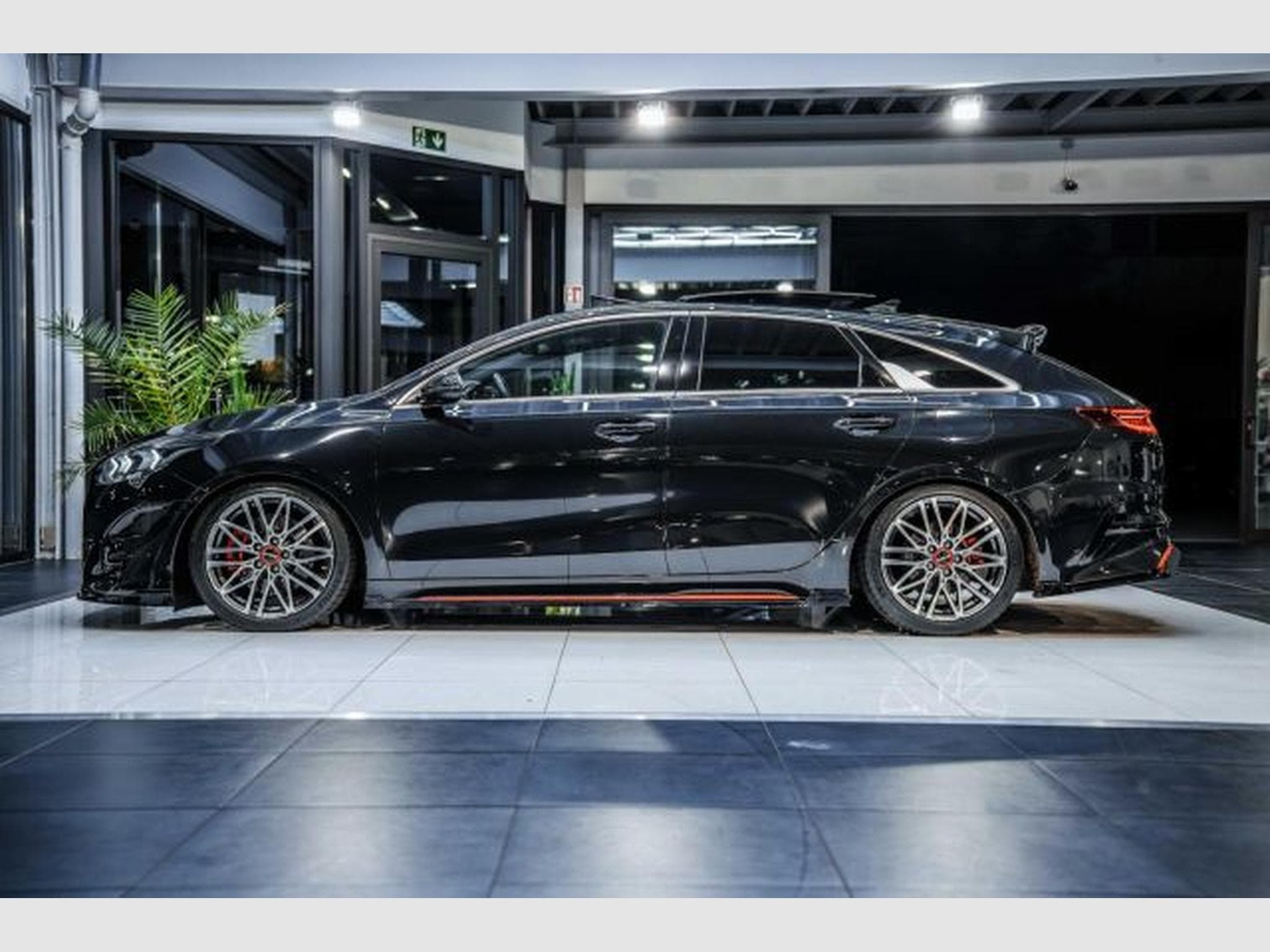 Kia ProCeed ProCeed 1.6 GT JBL PANO Orig. Bodykit Sportabgas (2022) - Photo 11