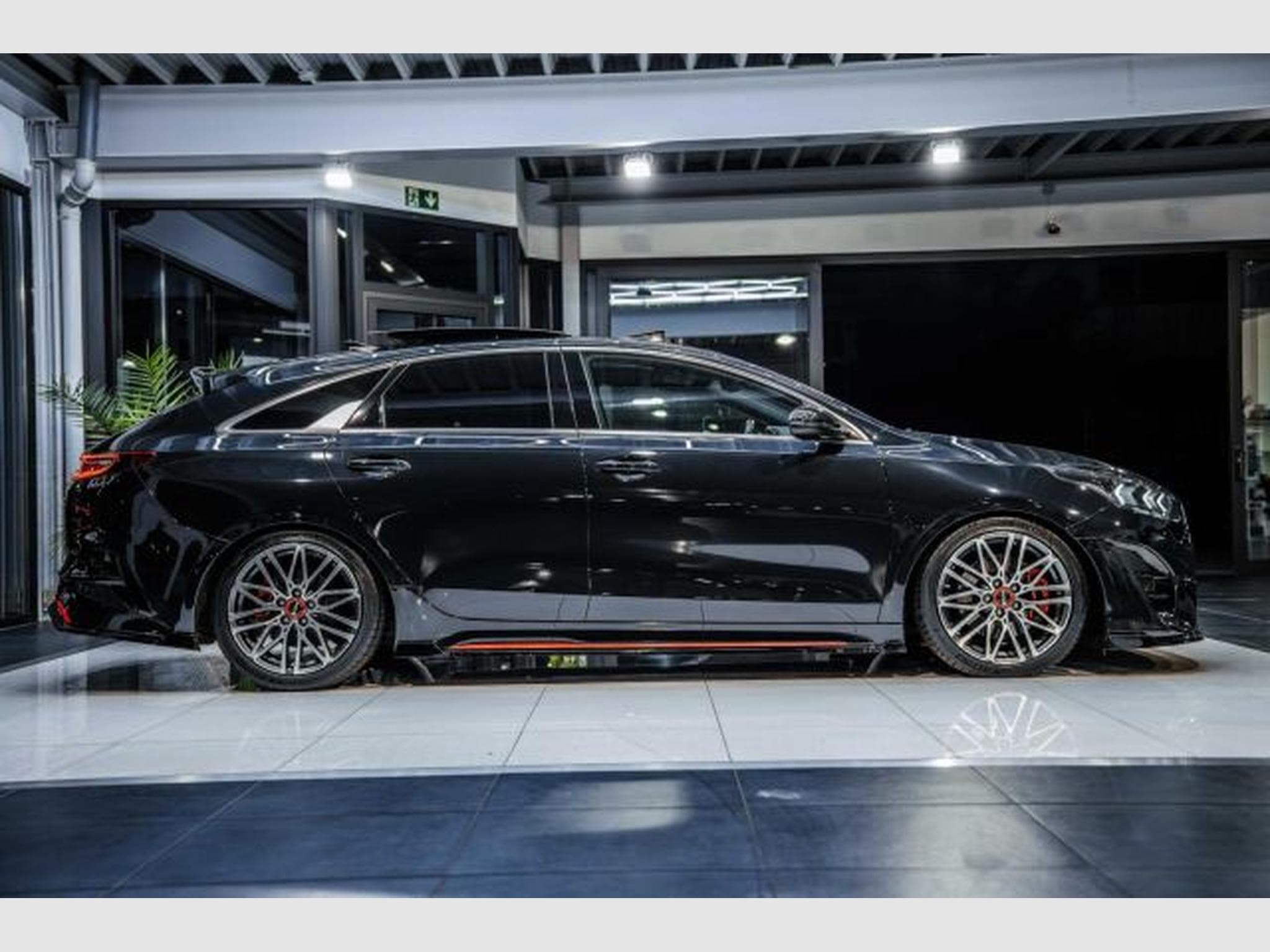 Kia ProCeed ProCeed 1.6 GT JBL PANO Orig. Bodykit Sportabgas (2022) - Photo 7