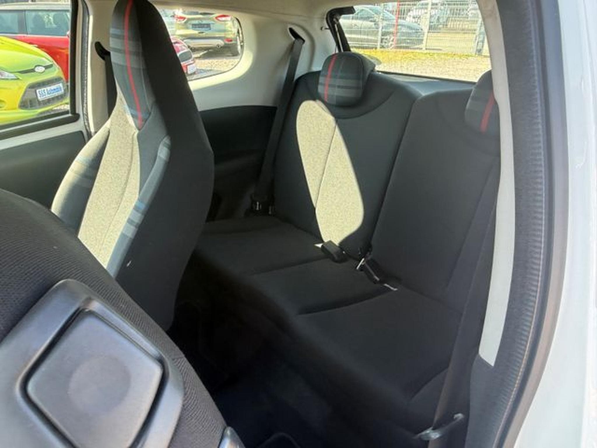 Peugeot 108 108 Active *Bluetooth*SHZ*LED*Tempomat* (2015) - Foto 8