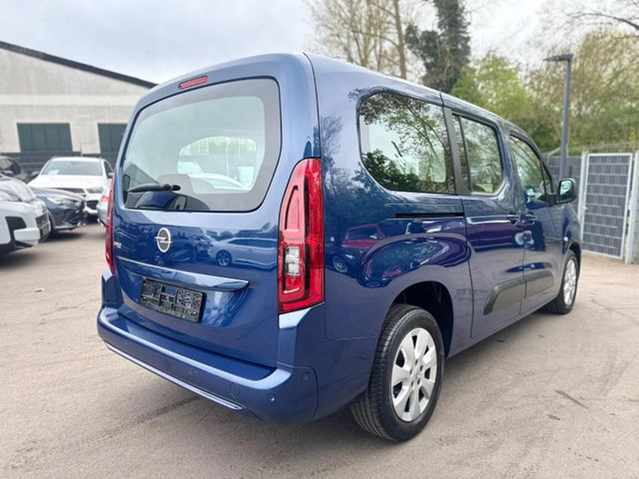 Opel Combo COMBO LIFE XL*KAMERA*HEAD-UP-SHZ*7.SITZER*1.HD* (2019) - Foto 6