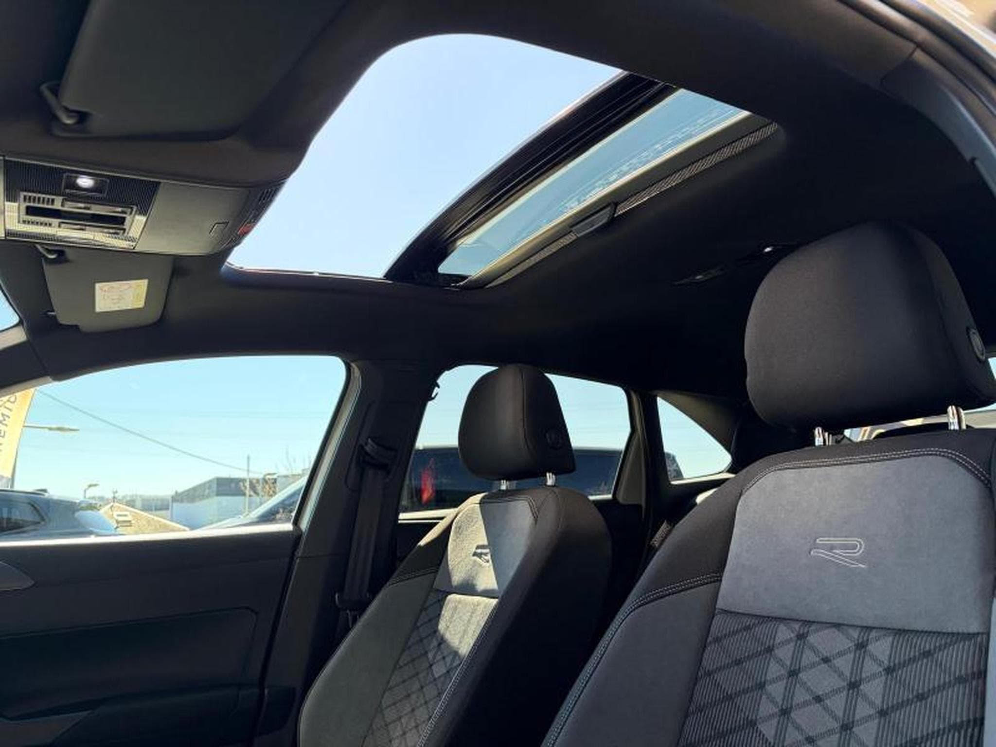 VW Taigo R-Line (2025) - Foto 8