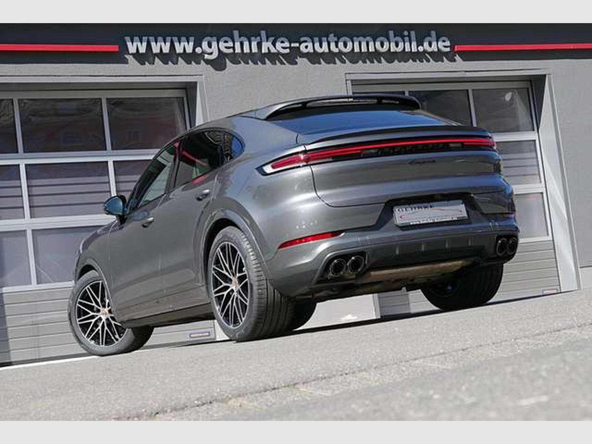 Porsche Cayenne Cayenne Coupe Black Edition*4+1,AVAILABLE TODAY* (2025) - Photo 2