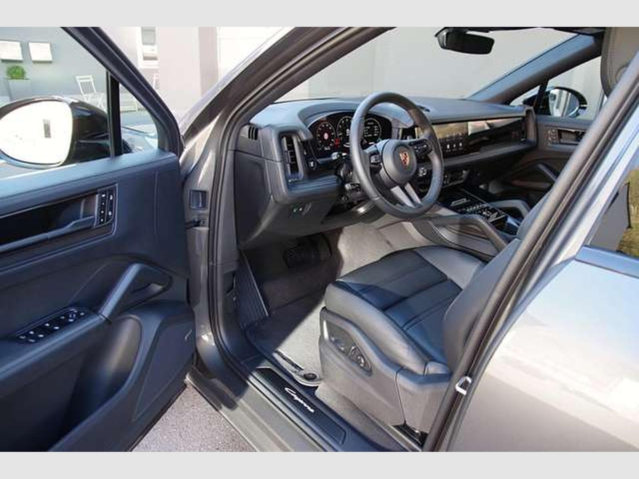 Porsche Cayenne Cayenne Coupe Black Edition*4+1,AVAILABLE TODAY* (2025) - Photo 5