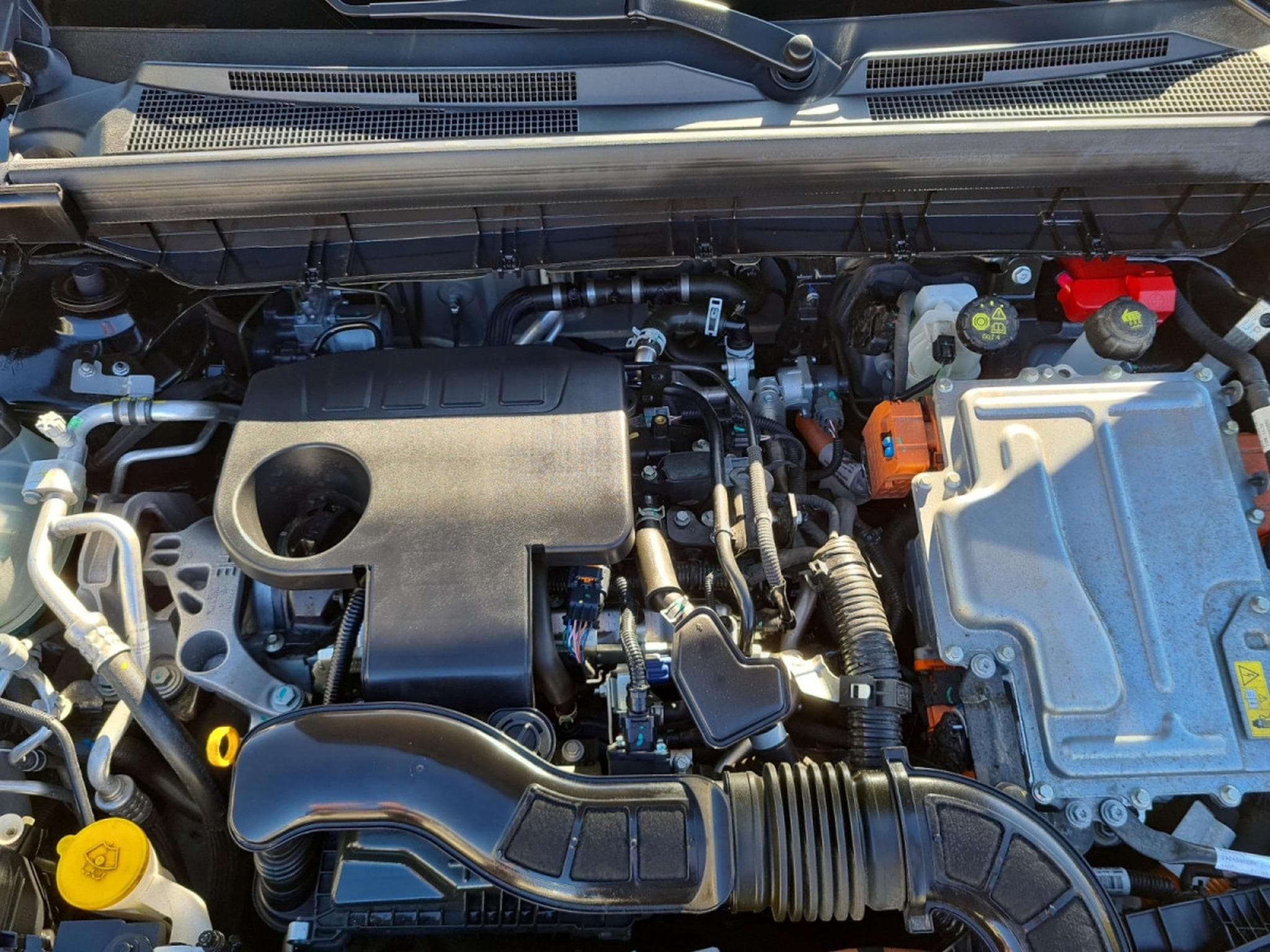 Renault Arkana 1,6L E-TECH Full Hybrid Evolution (2023) - Photo 19