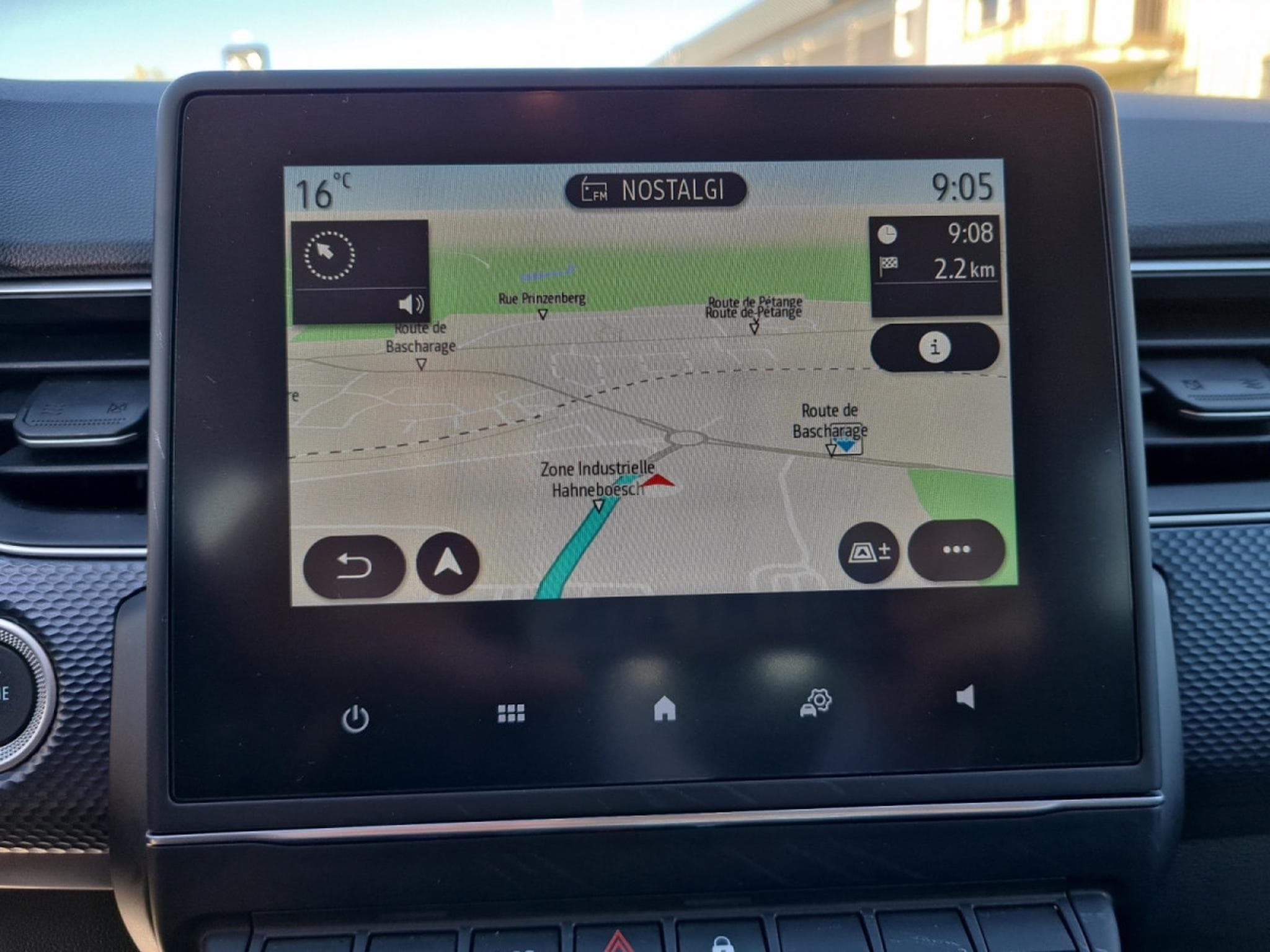 Renault Arkana 1,6L E-TECH Full Hybrid Evolution (2023) - Photo 20