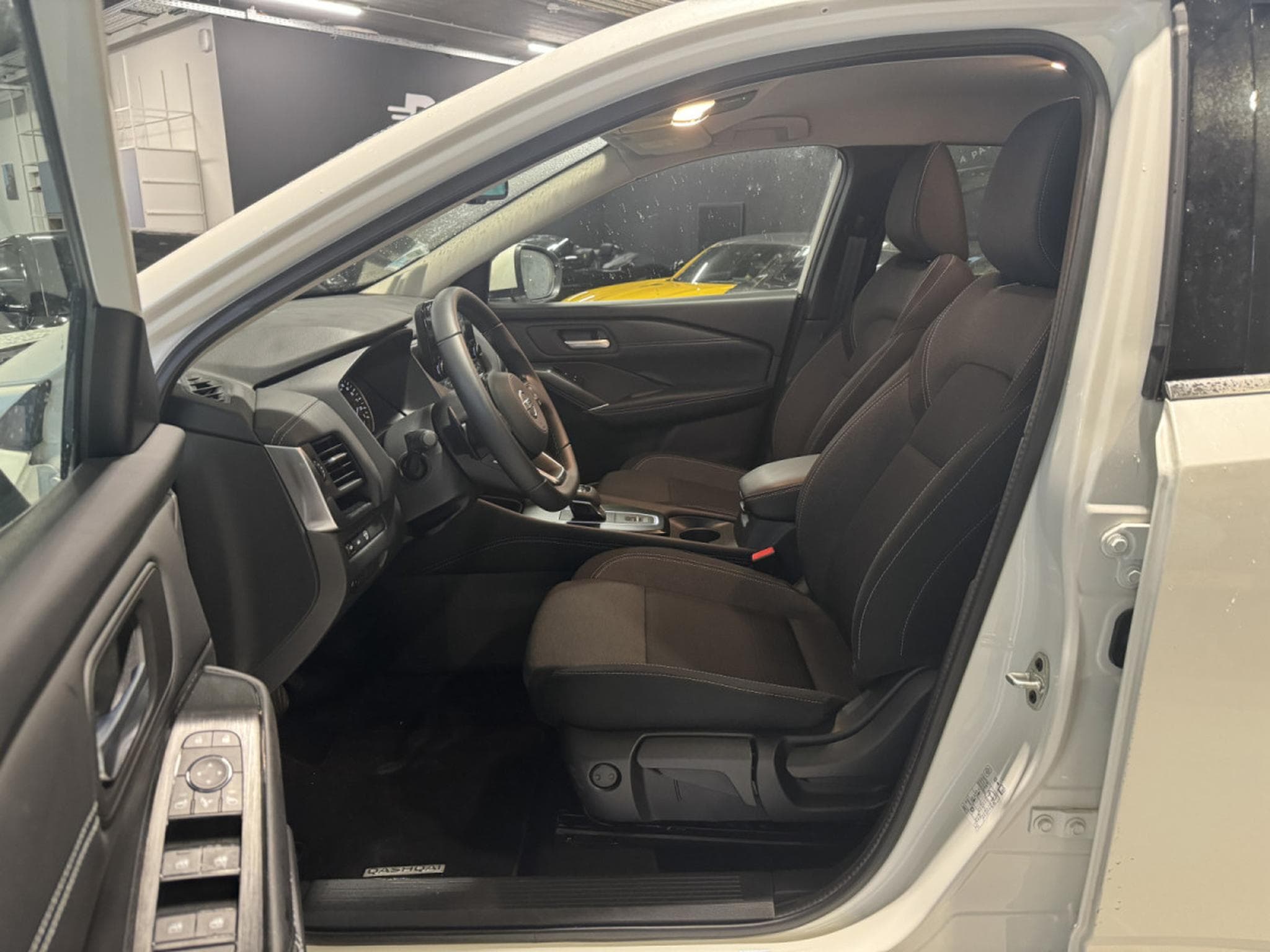 Nissan Qashqai 1.3 Mild Hybrid/Tekna+ Xtronic/1'/360°/NAVI/KEYLESS/Led (2022) - Photo 11