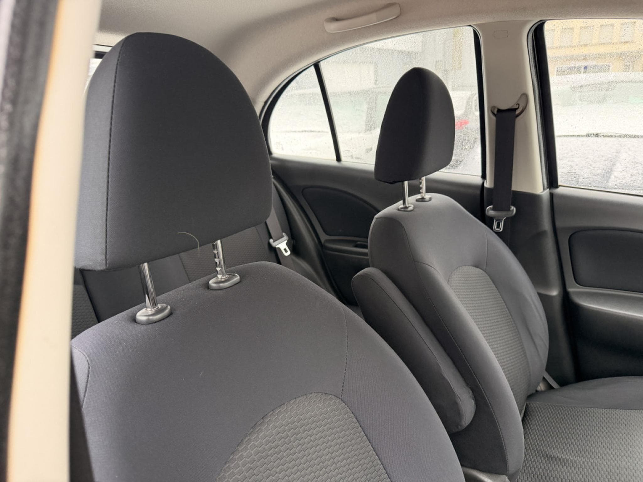 Nissan Micra 1.2 100 Pure Drive (2012) - Photo 11