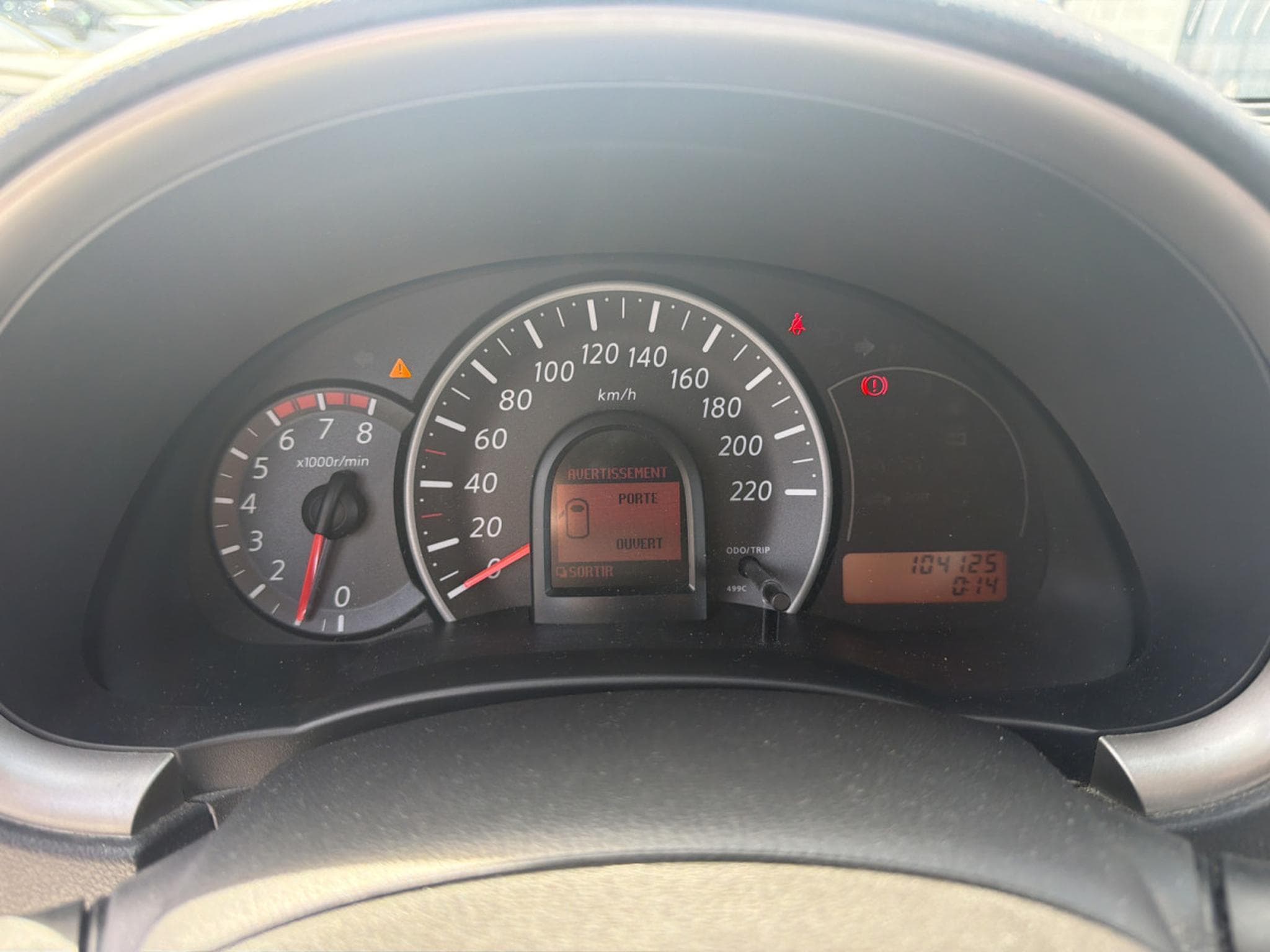 Nissan Micra 1.2 100 Pure Drive (2012) - Foto 15