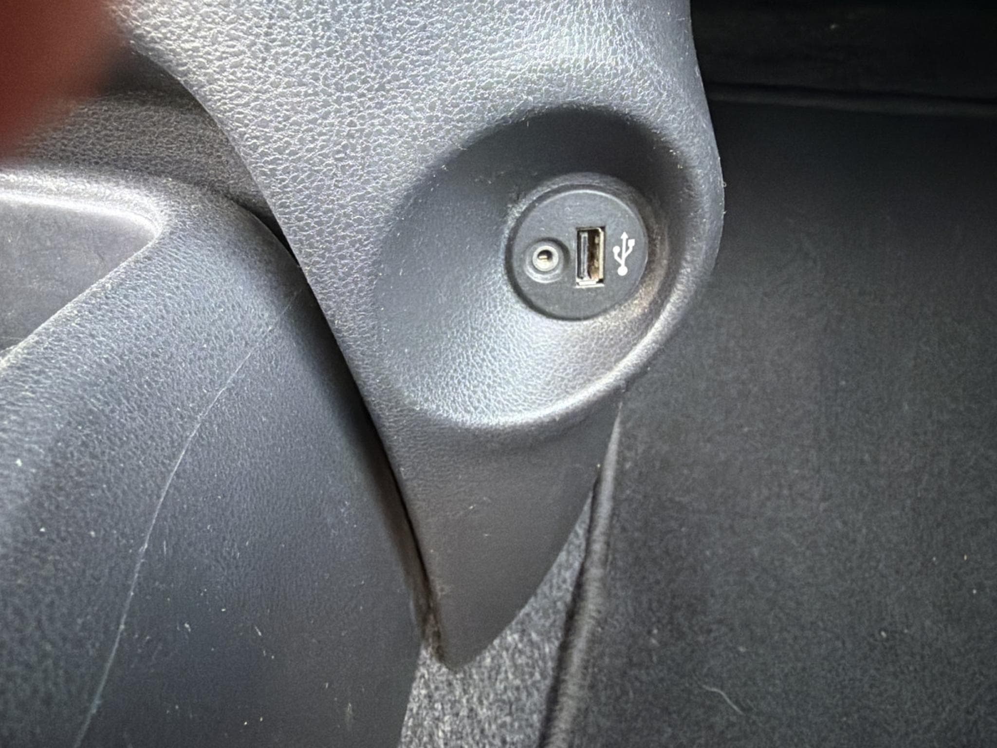 Nissan Micra 1.2 100 Pure Drive (2012) - Foto 18