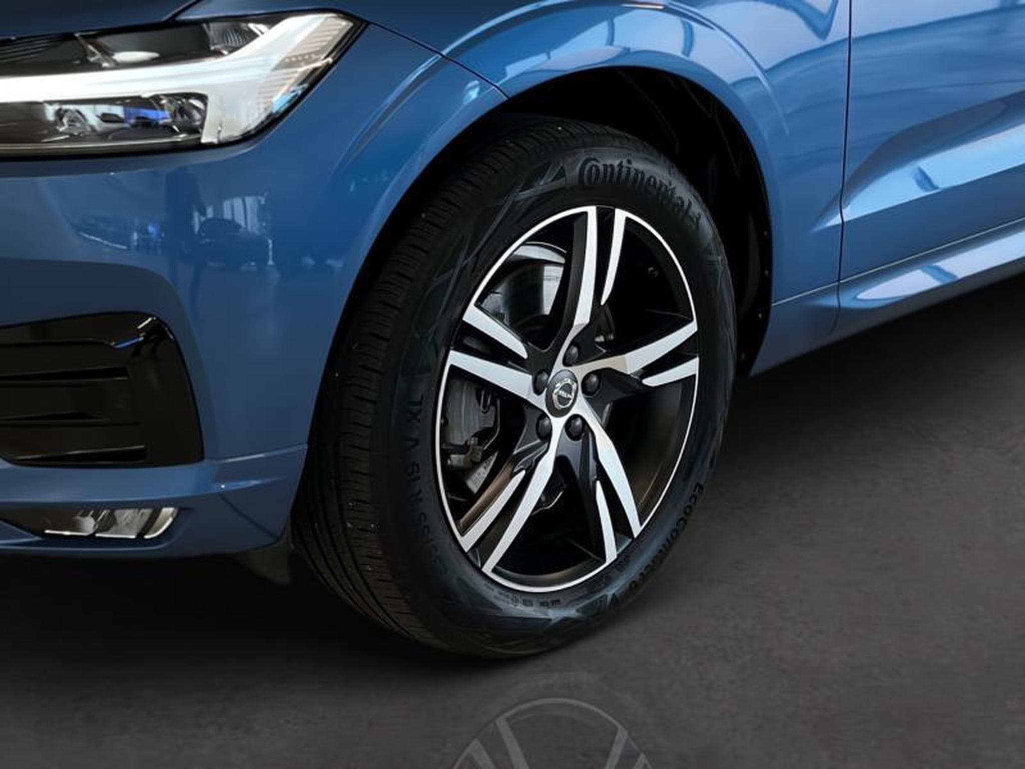 Volvo XC60 R-Design (2020) - Photo 6