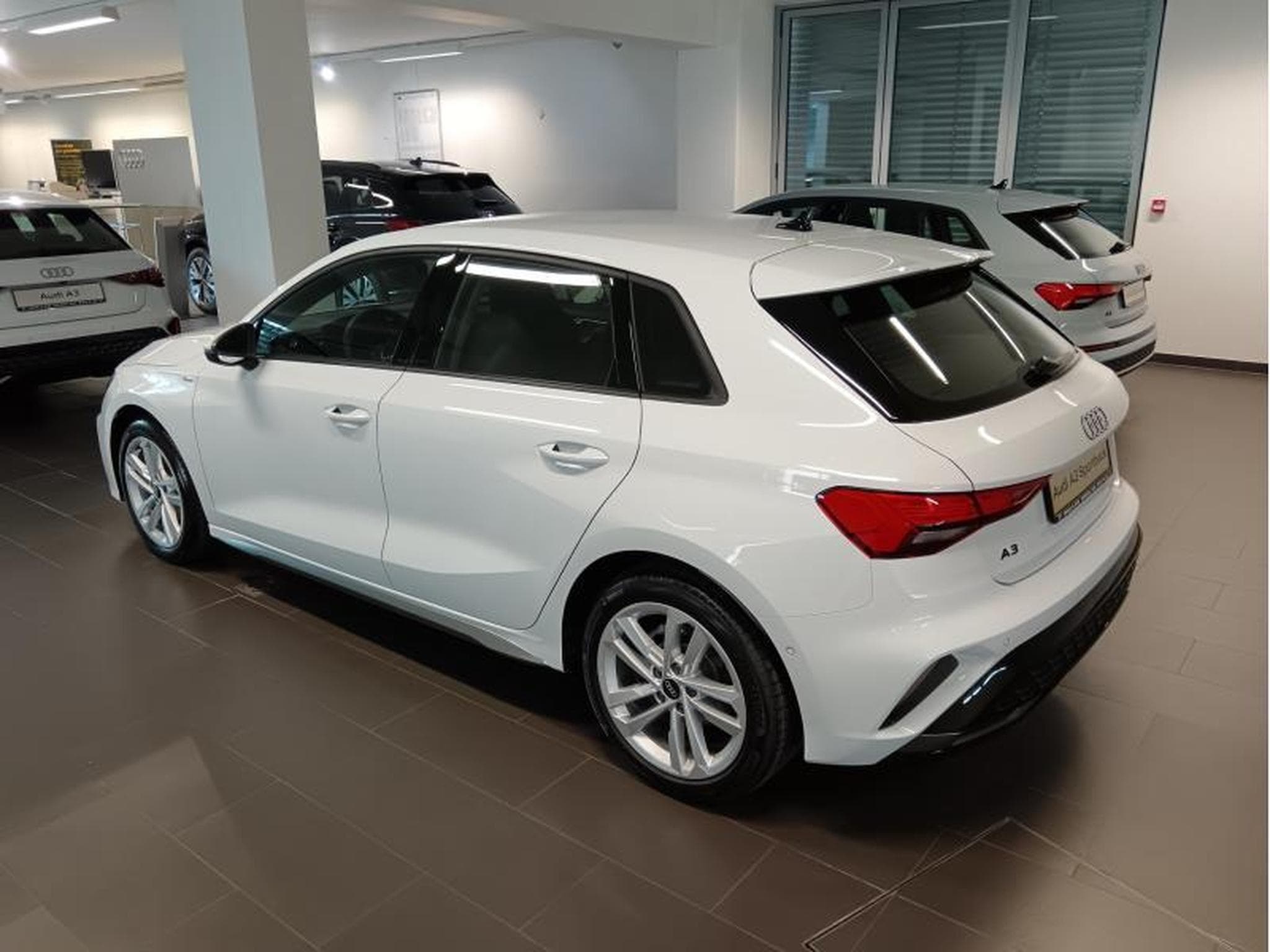 Audi A3 Sportback S-line TDI 85 kW 6 Gang (2026) - Photo 2