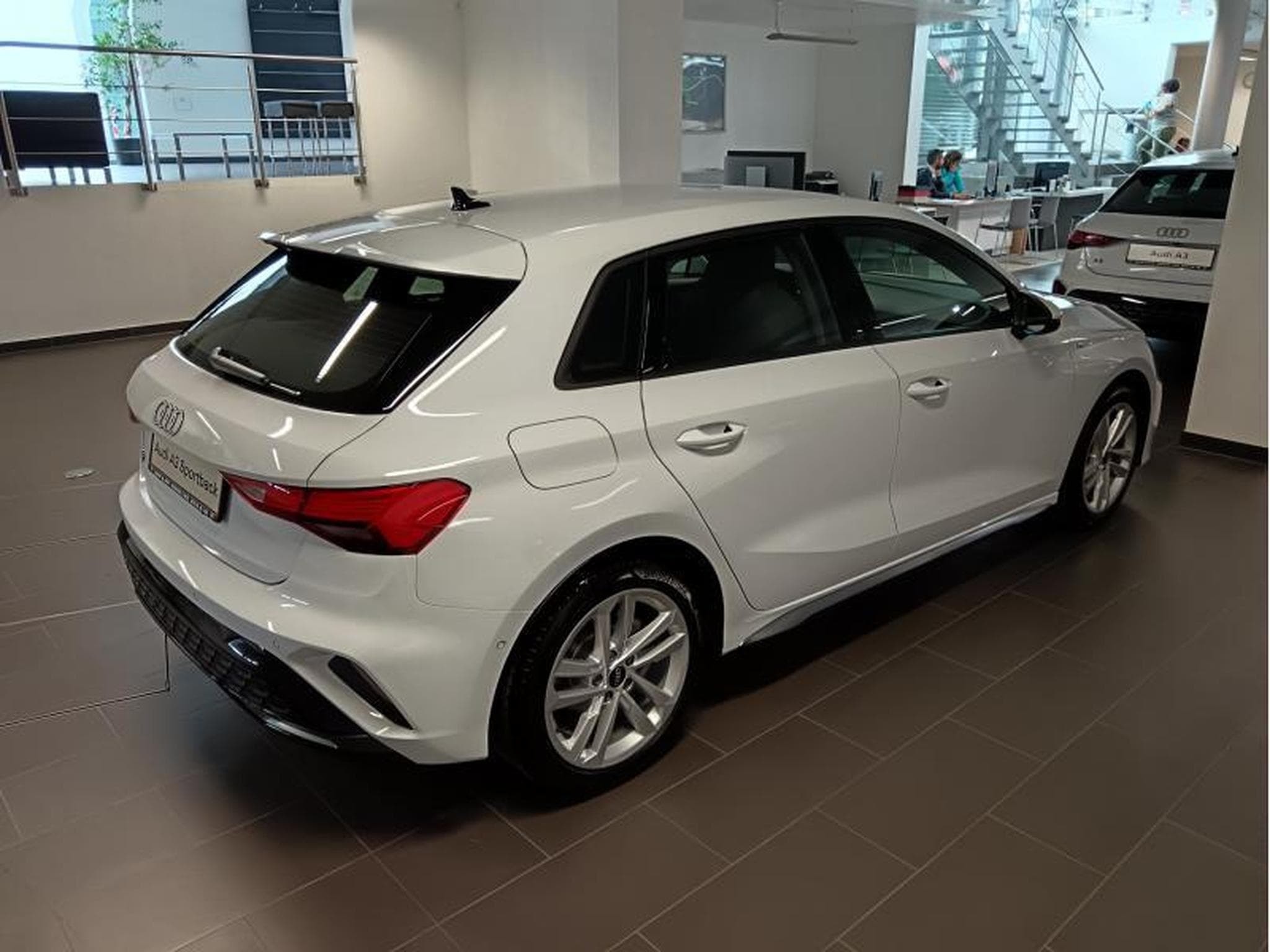 Audi A3 Sportback S-line TDI 85 kW 6 Gang (2026) - Photo 4