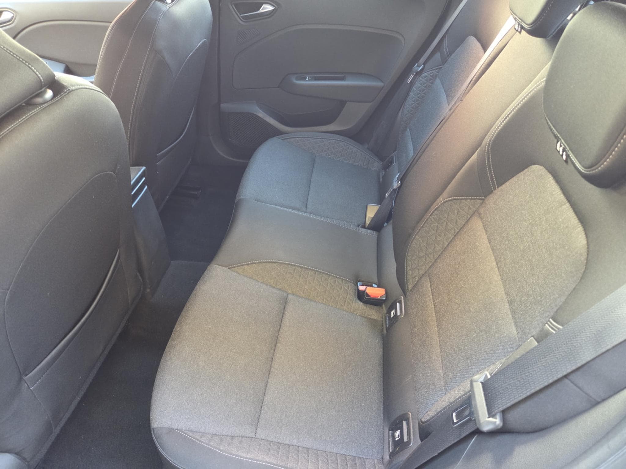 Renault Clio V 1.5 Dci 86CV Garantie 12 Mois (2020) - Foto 14