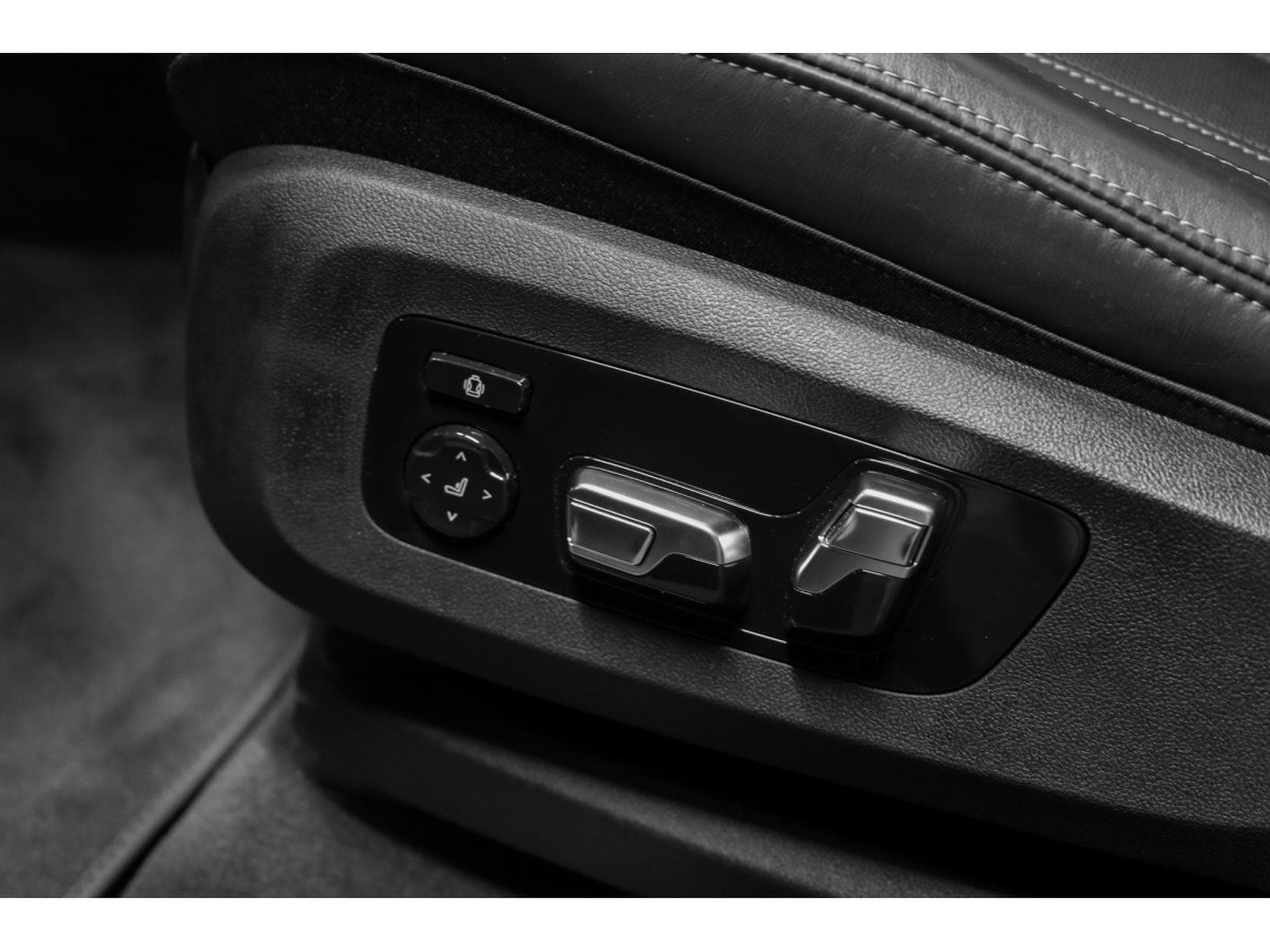 BMW X7 40 D X-DRIVE (2024) - Foto 25