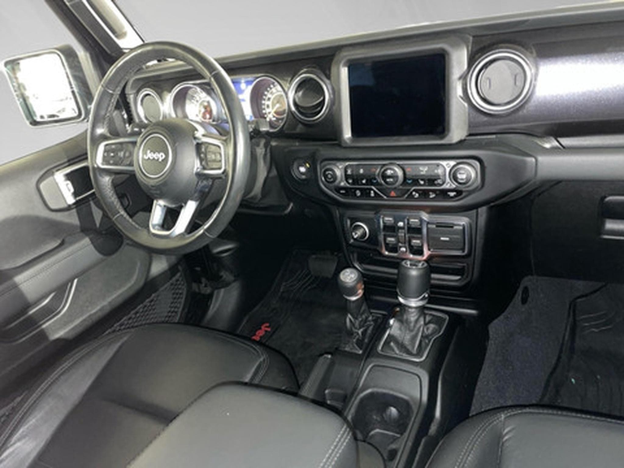 Jeep Wrangler Unlimited 2.0 Turbo 272hp AT8 4x4 Night Eagle (2020) - Foto 6