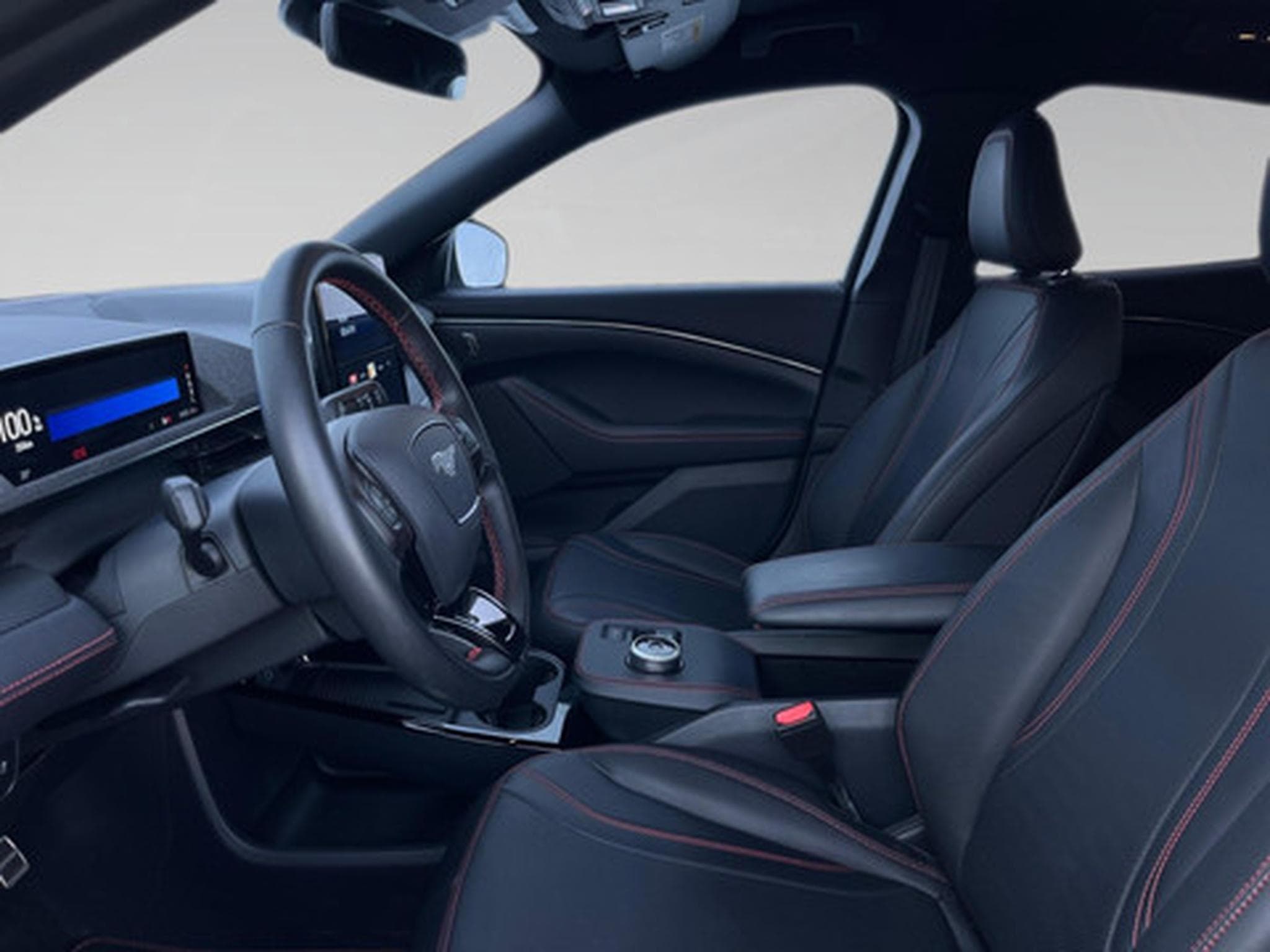 Ford Mustang Mach-E First Edition (2026) - Photo 4