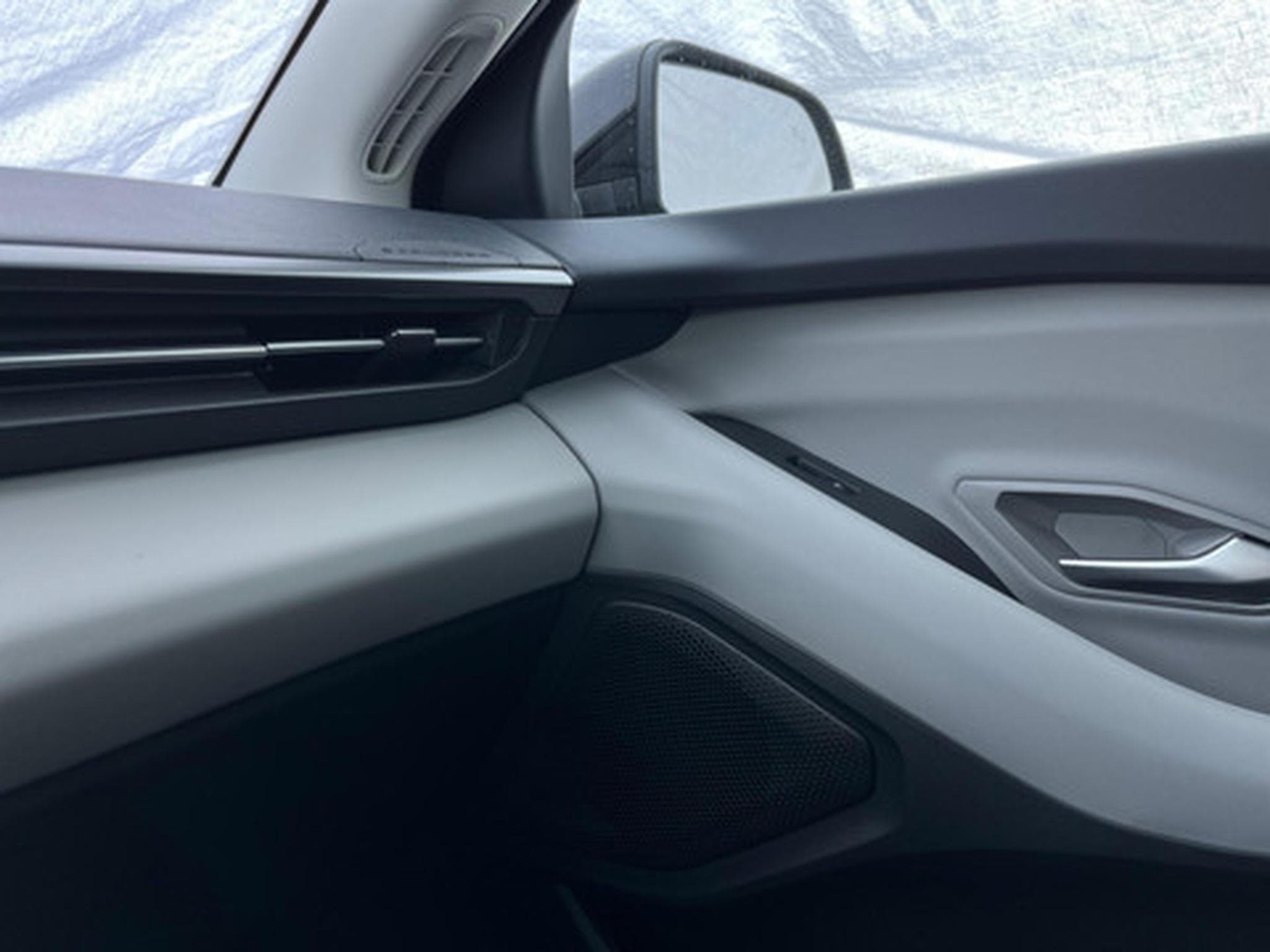 Ford Explorer 77kWh Extended Range RWD (2026) - Photo 10