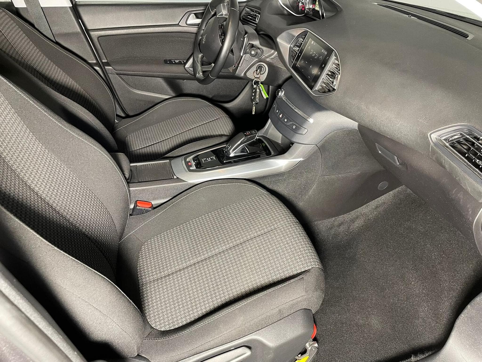 Peugeot 308 SW 1.5 BlueHDI 130 ALLURE EAT8 GPS BLUETOOTH (2020) - Photo 10