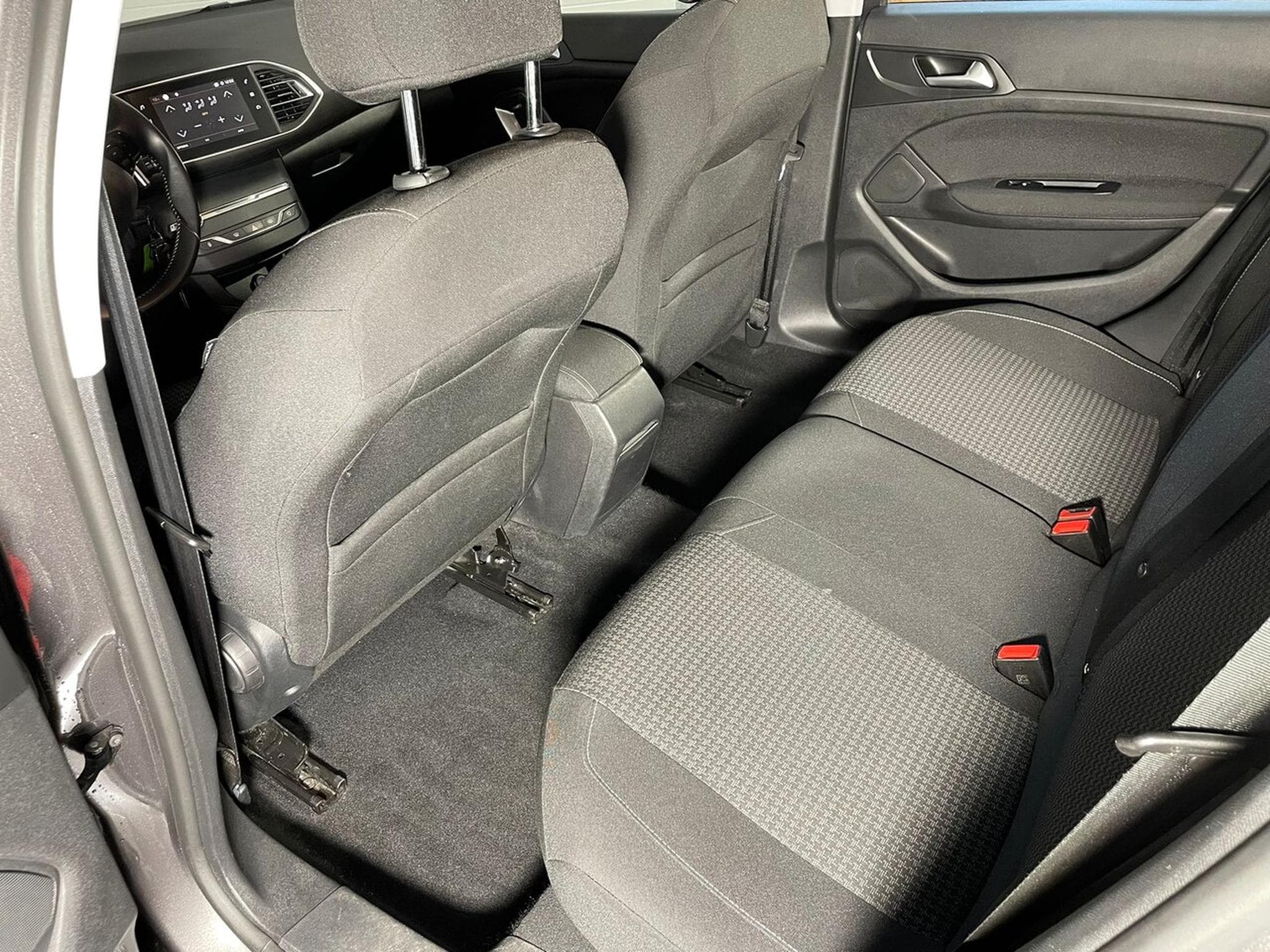 Peugeot 308 SW 1.5 BlueHDI 130 ALLURE EAT8 GPS BLUETOOTH (2020) - Photo 11