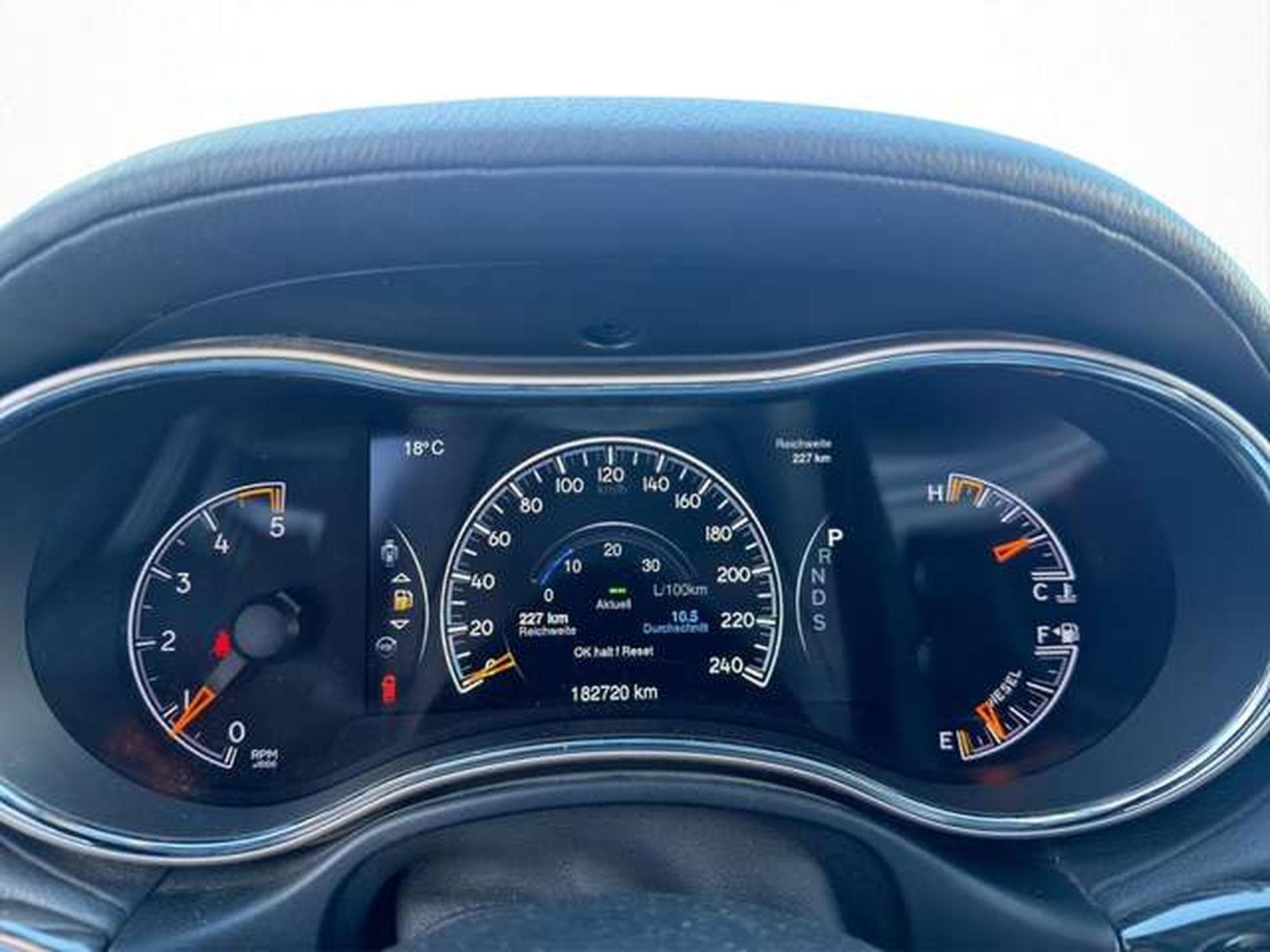 Jeep Cherokee 3.0 CRD Overland/AHK (2014) - Photo 11