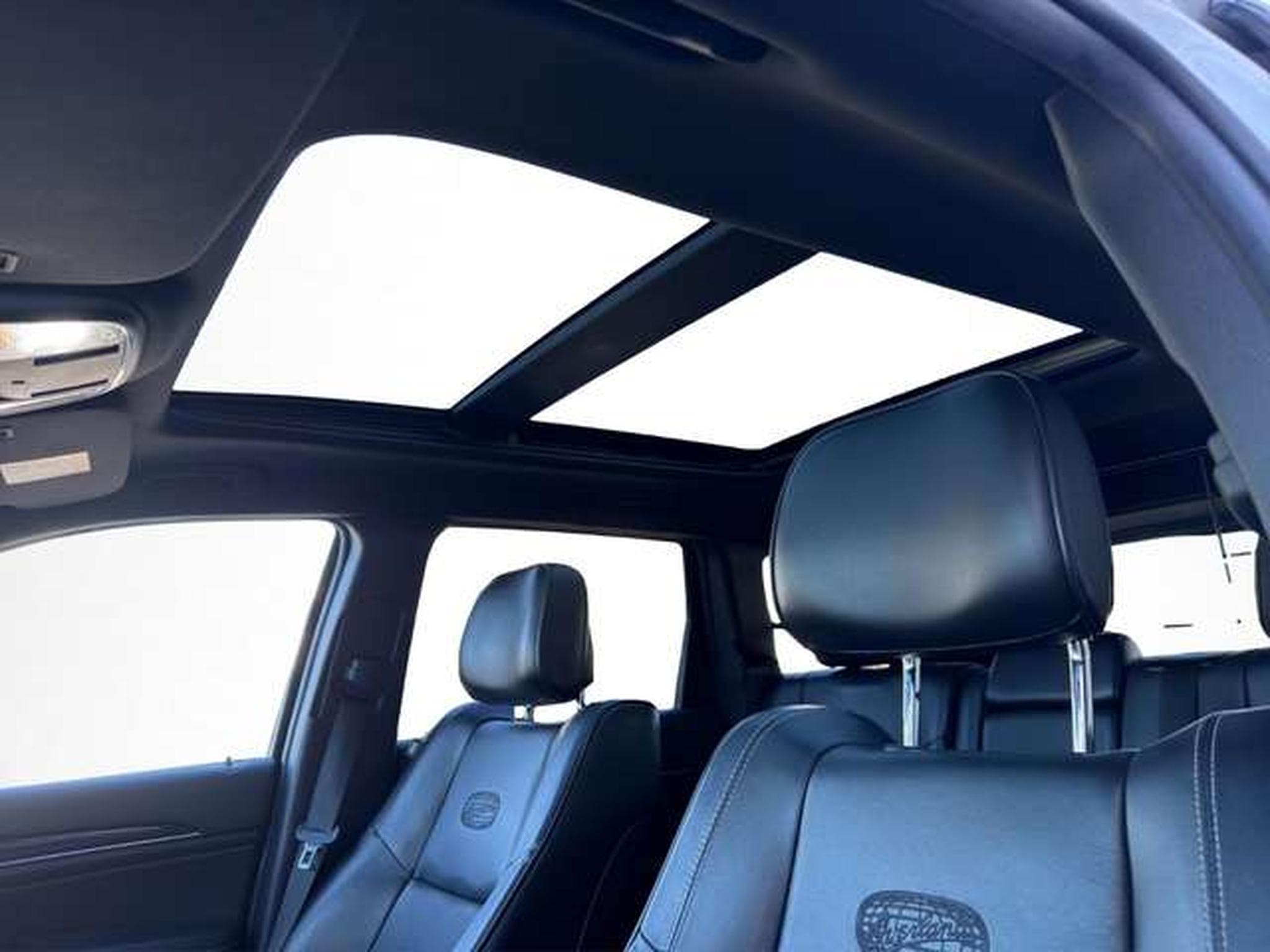 Jeep Cherokee 3.0 CRD Overland/AHK (2014) - Photo 21