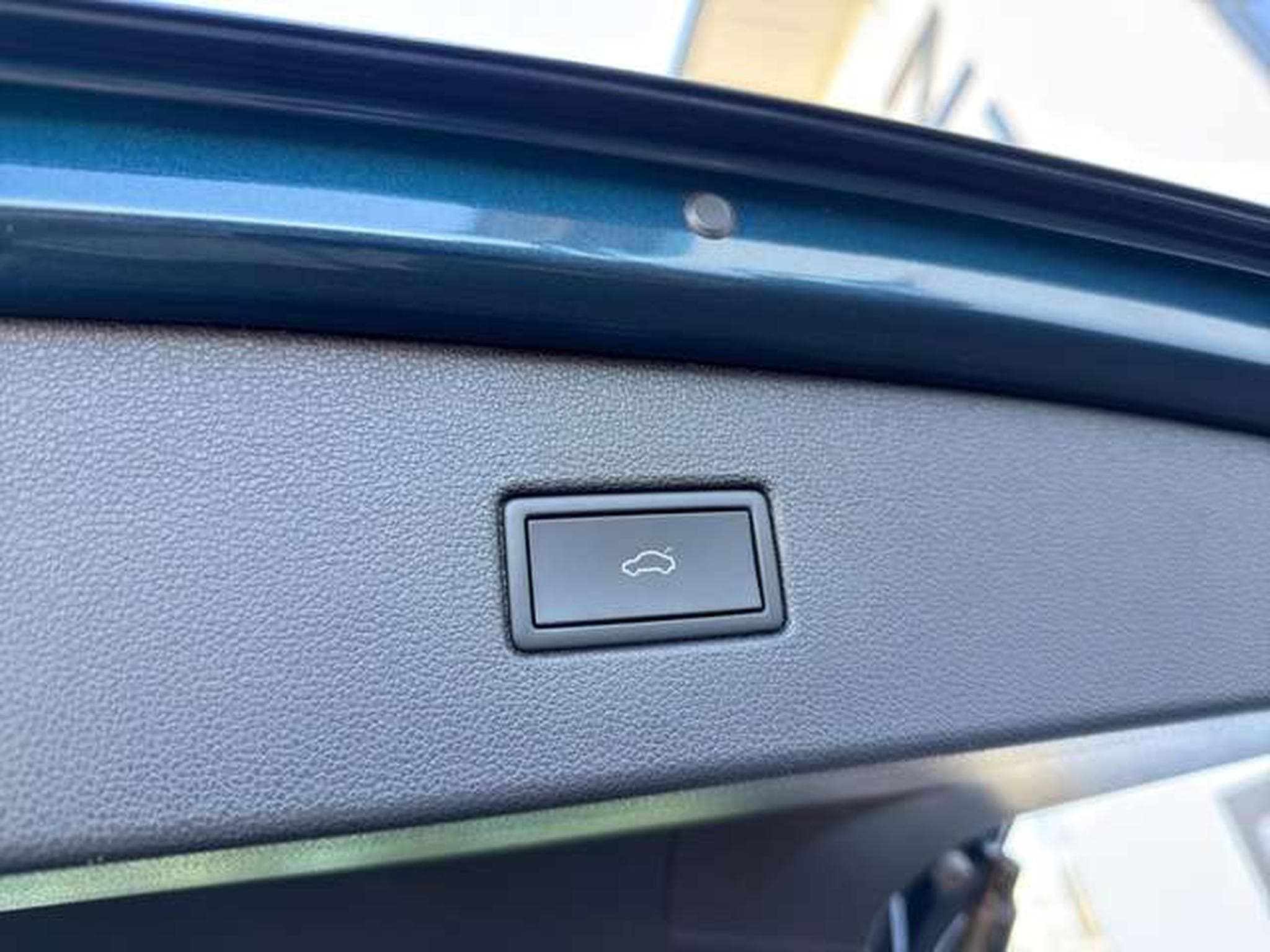 VW Tiguan R-Line 4Motion/Pano/Matrix/AHK/Side-Assis (2023) - Photo 27