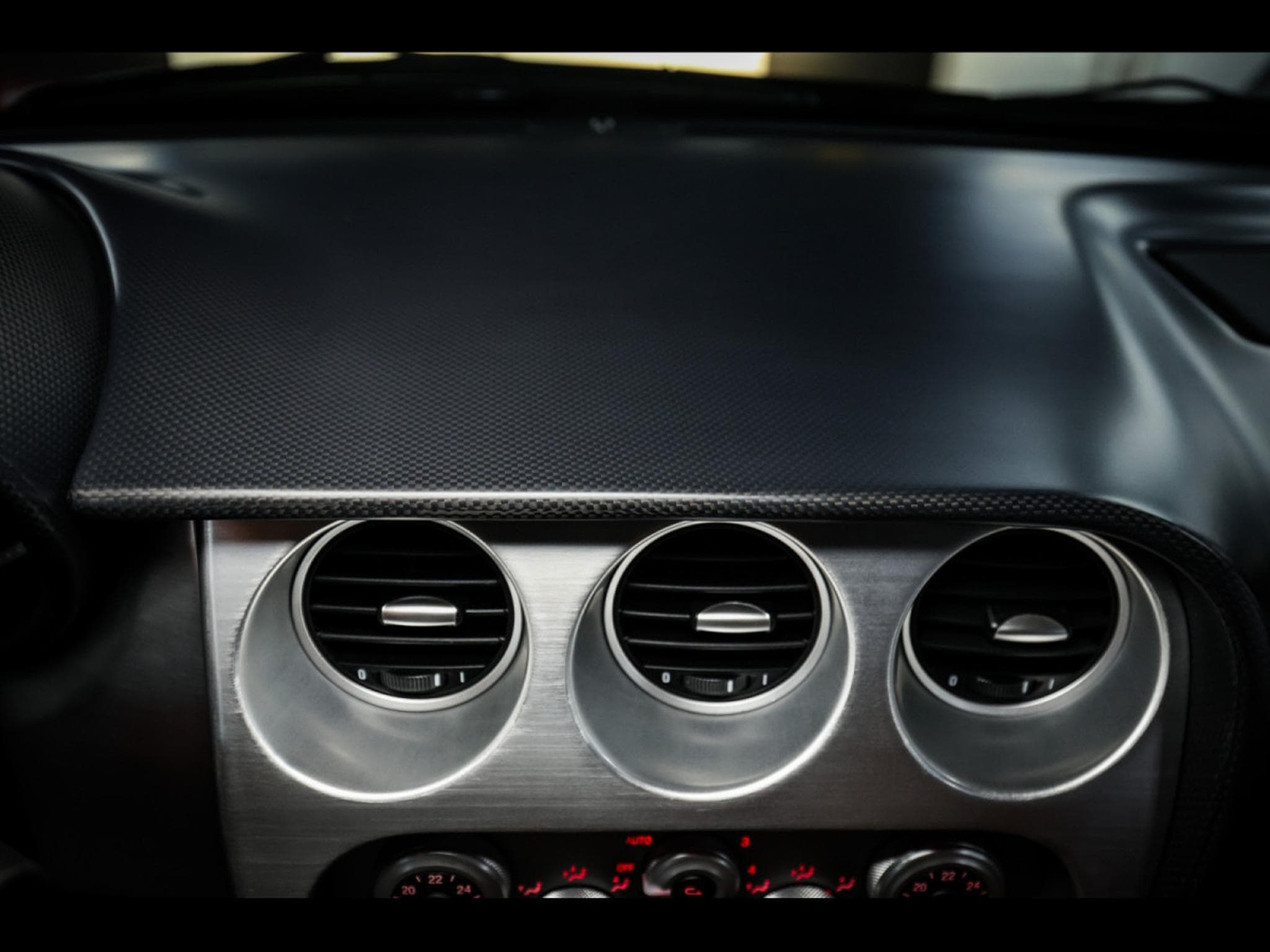 Alfa-Romeo 8C COMPETIZIONE 4.7 V8 (450 CH) – 351/500 – ROSSO ALFA – FULL X (2009) - Photo 17