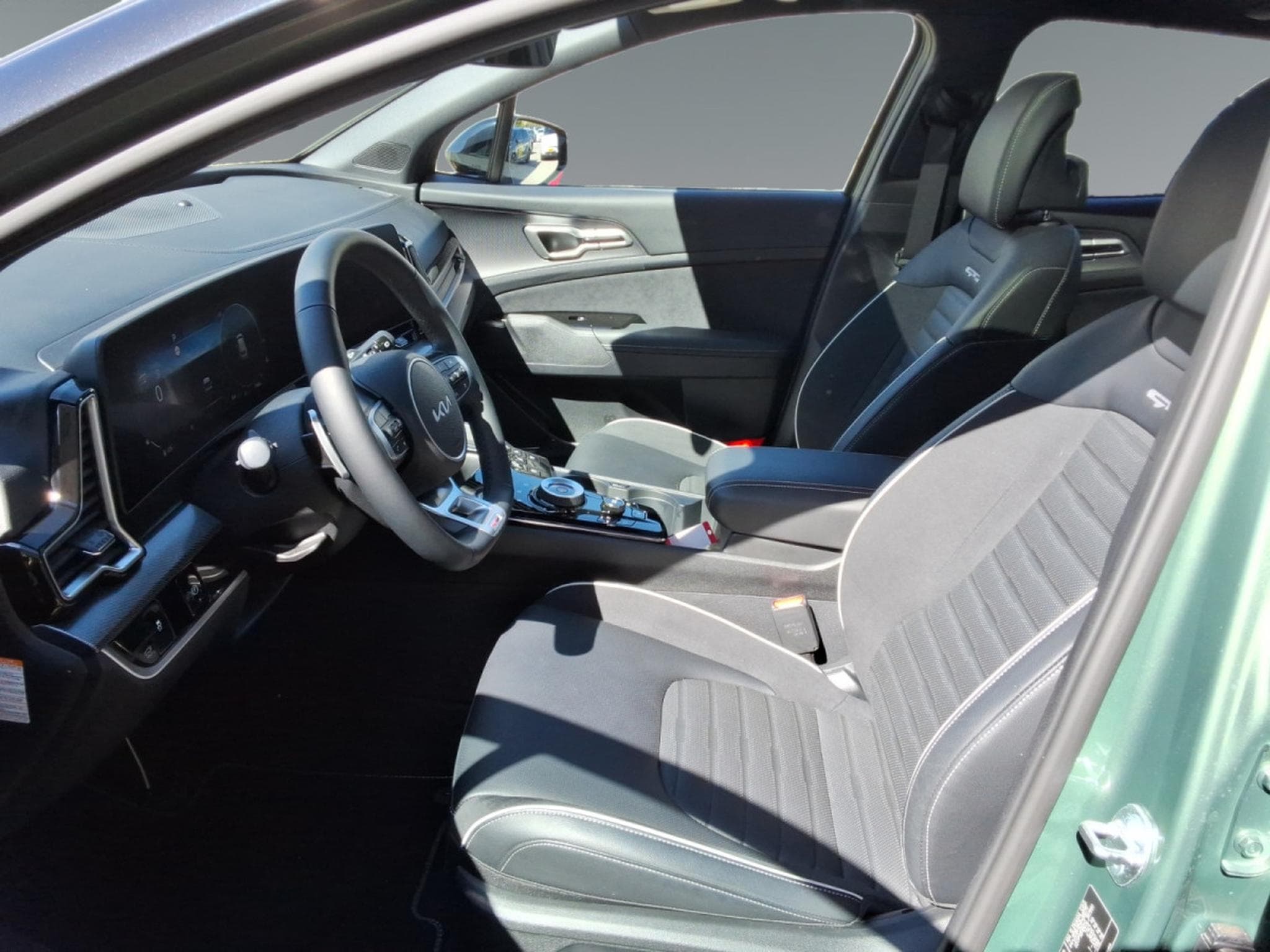 Kia Sportage GT Line 1.6 T-GDi 48V 7DCT (2025) - Photo 13