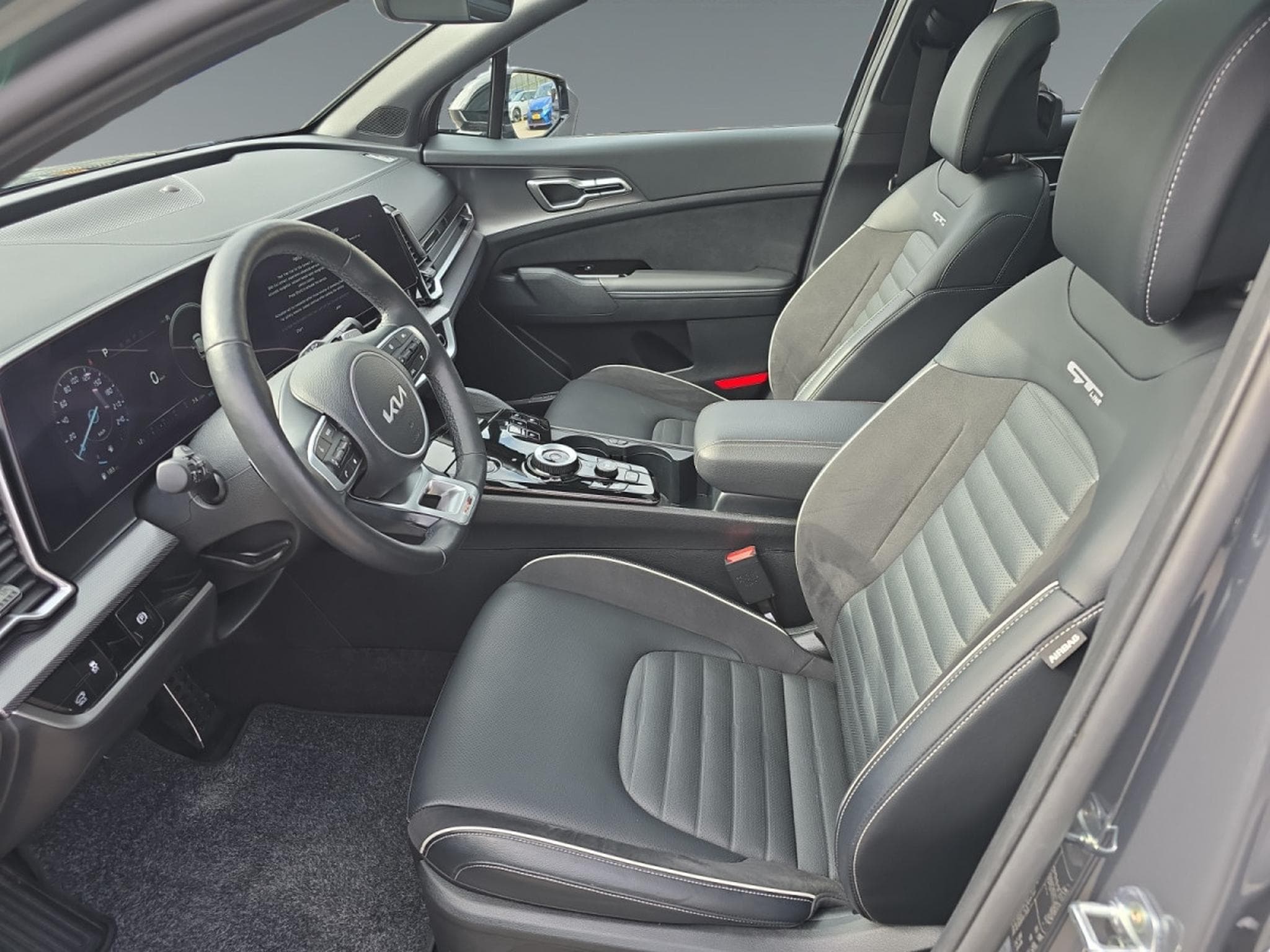 Kia Sportage GT Line 1.6 T-GDi 48V 7DCT (2023) - Photo 9