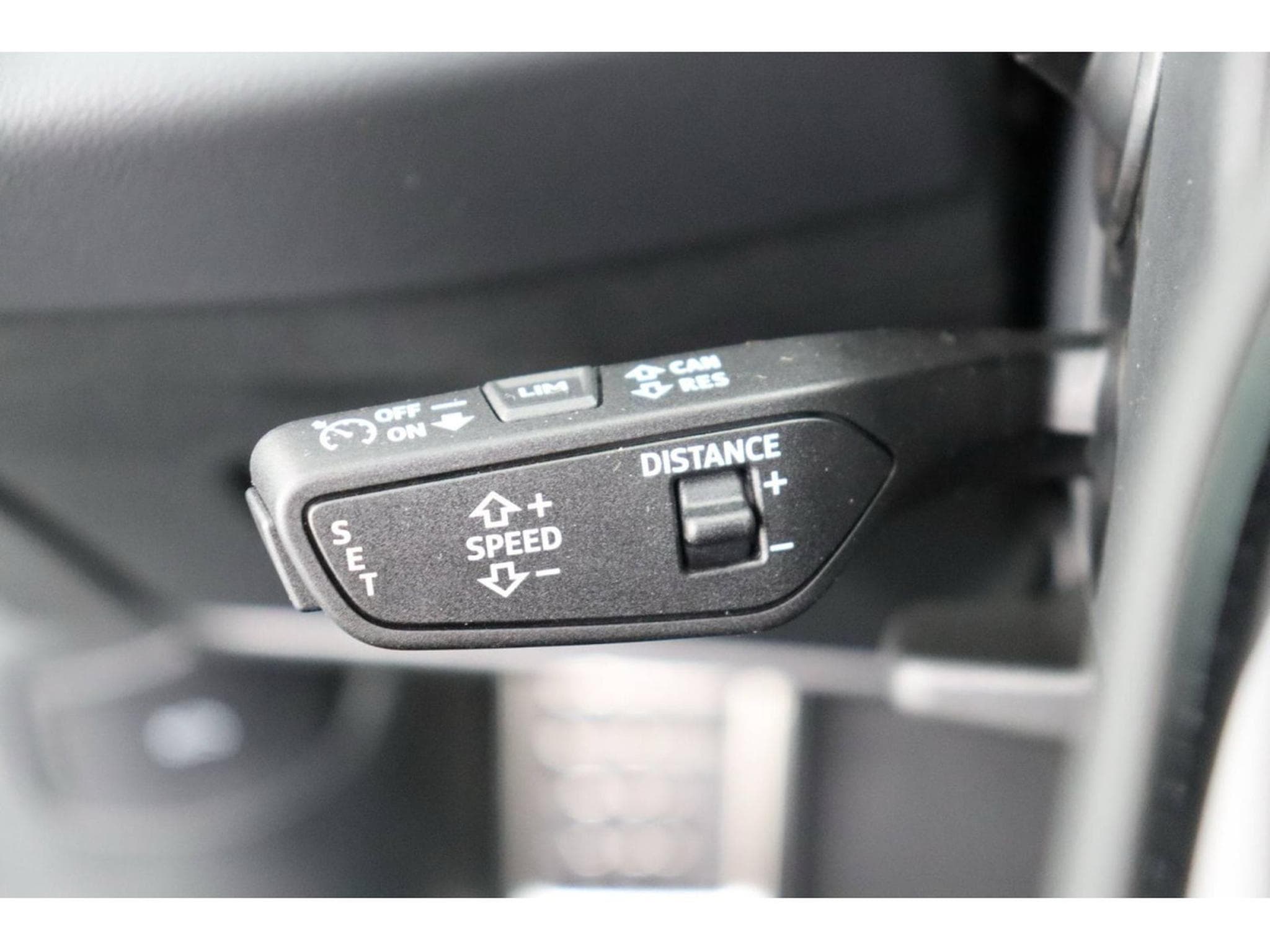 Audi A6 Audi A6 Avant TDI 204 S tronic 7 S line/19”/Leder/ (2025) - Photo 14