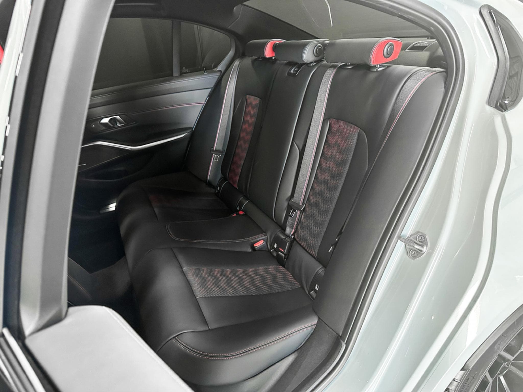 BMW M3 Limousine CS/ 50 JAHRE/KEYLESS/20/HEAD UP/CARBON (2023) - Photo 23